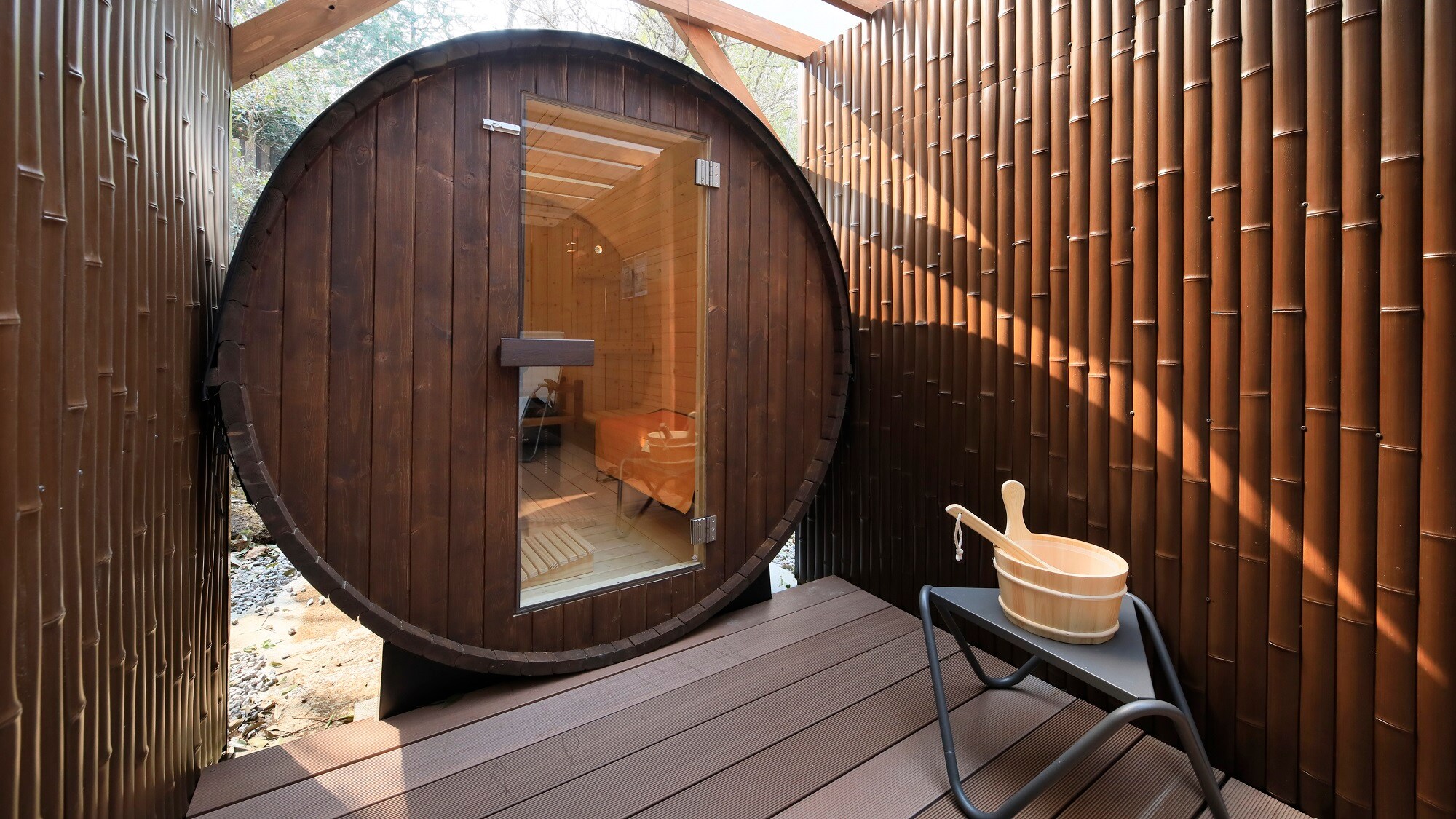 <Japanese-Western style room with open-air sauna bath> Private barrel sauna available