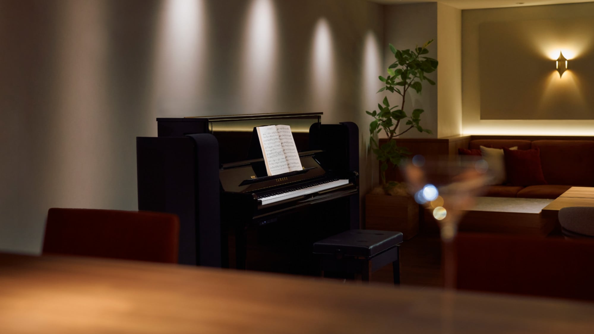 [Bar & Lounge] 具有自動演奏功能和各種內建內容的鋼琴（YAMAHA | YUS1EN