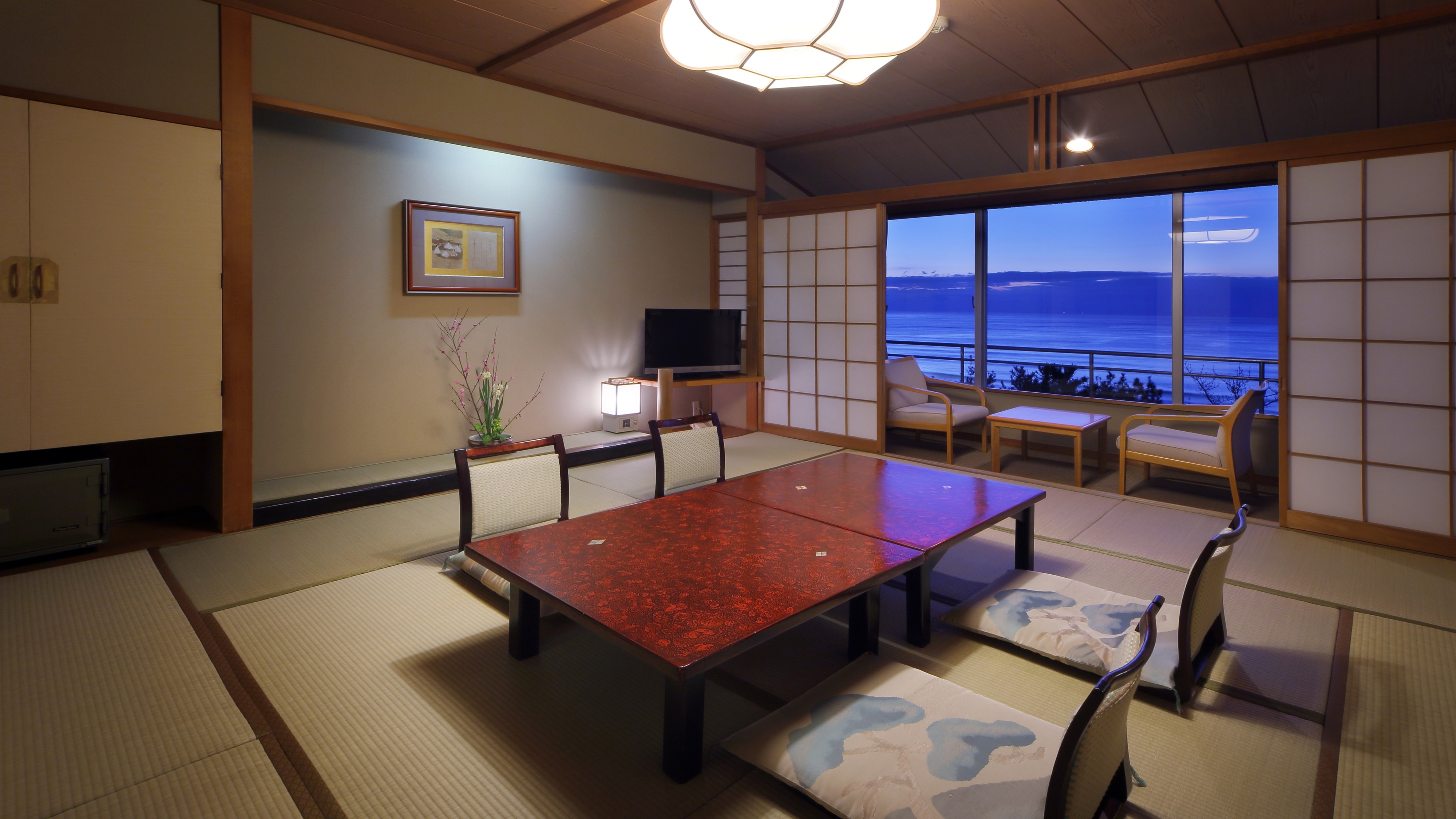 Kamar bergaya Jepang dengan bak mandi cemara (tikar tatami 12,5 + beranda + bak mandi)