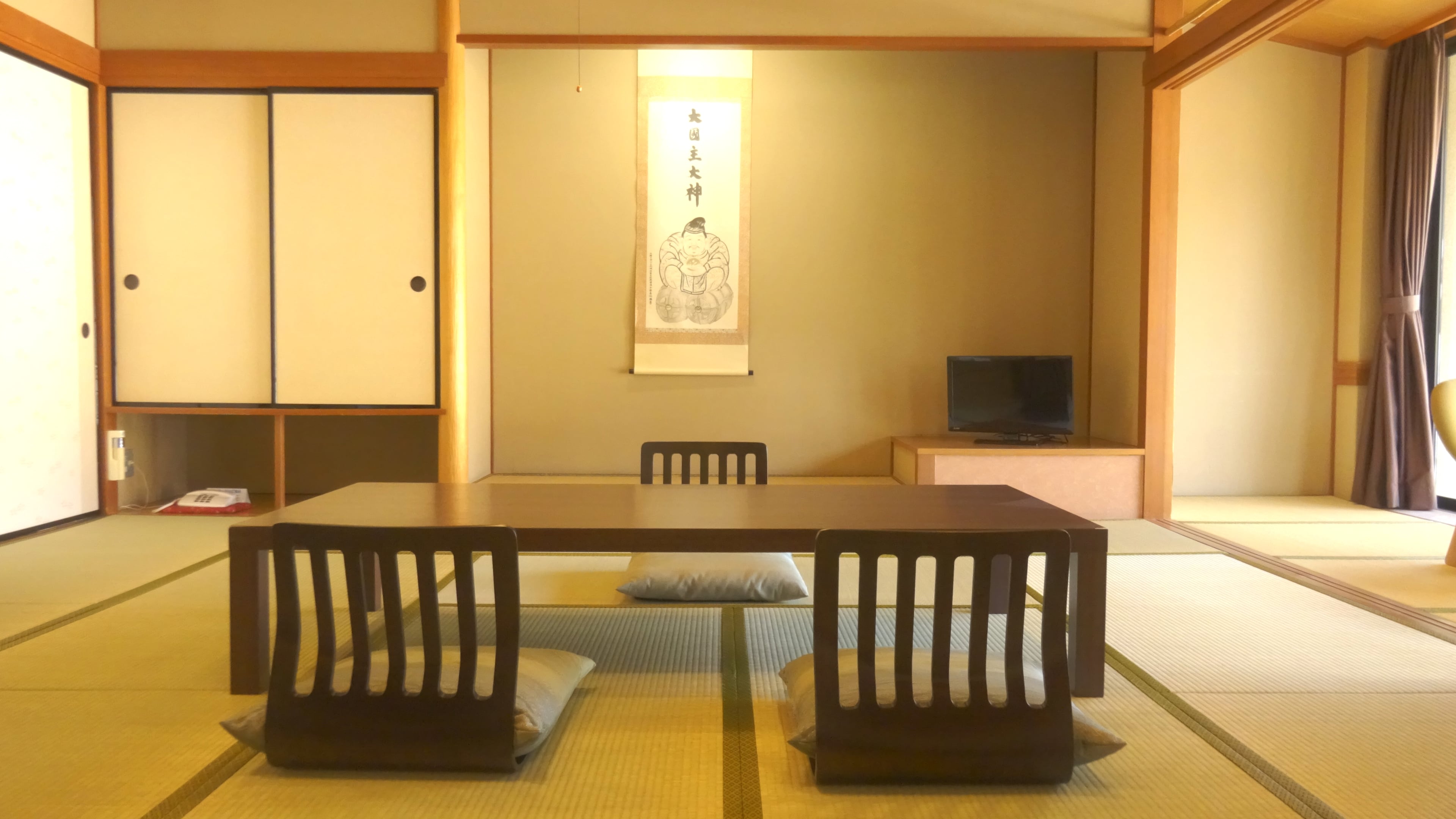Kamar khusus (terbatas pada 1 kamar) / Tokonoma