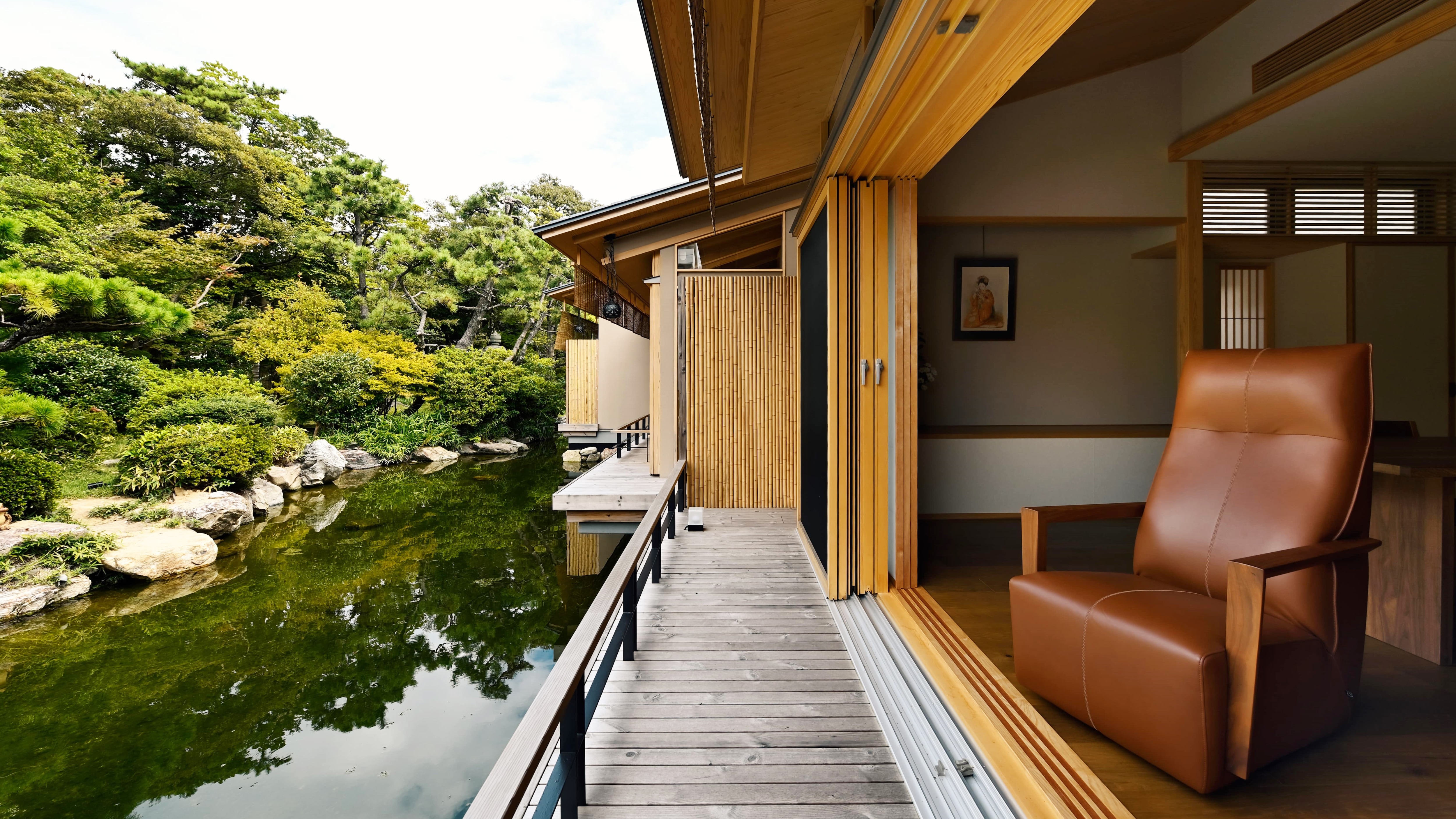 [Semi-special room for 2 people (bed)] With half open-air bath from the hot spring, 8 tatami mats + dining room