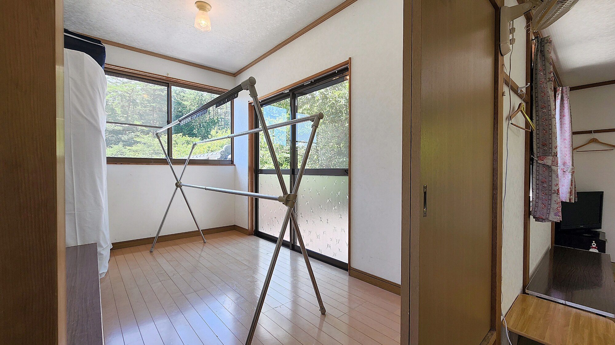 [Guest room] Japanese-style room with 24 tatami mats