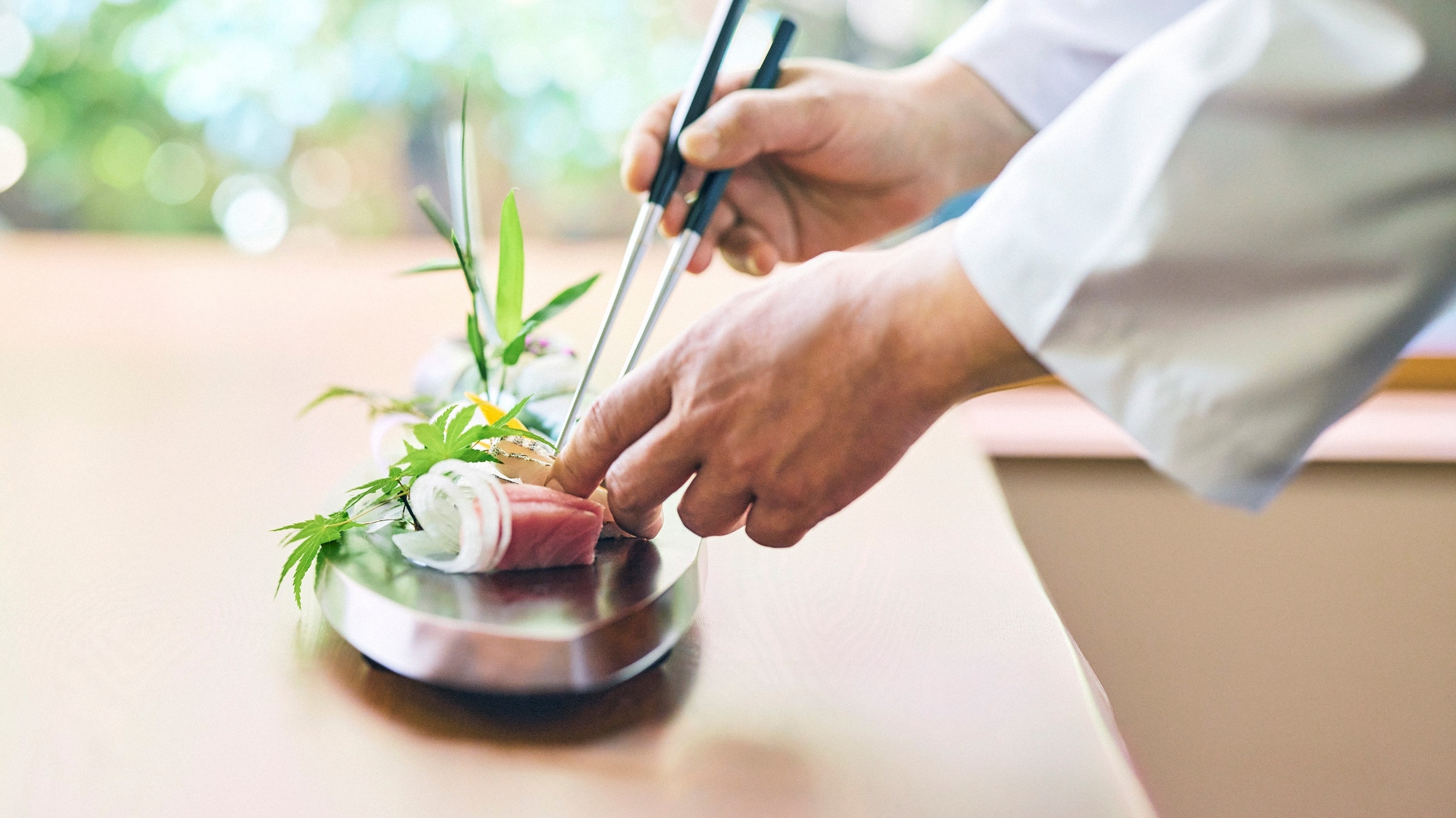 Chef's Commitment: Enjoy the essence of Kyoto's traditional food culture with seasonal ingredients.