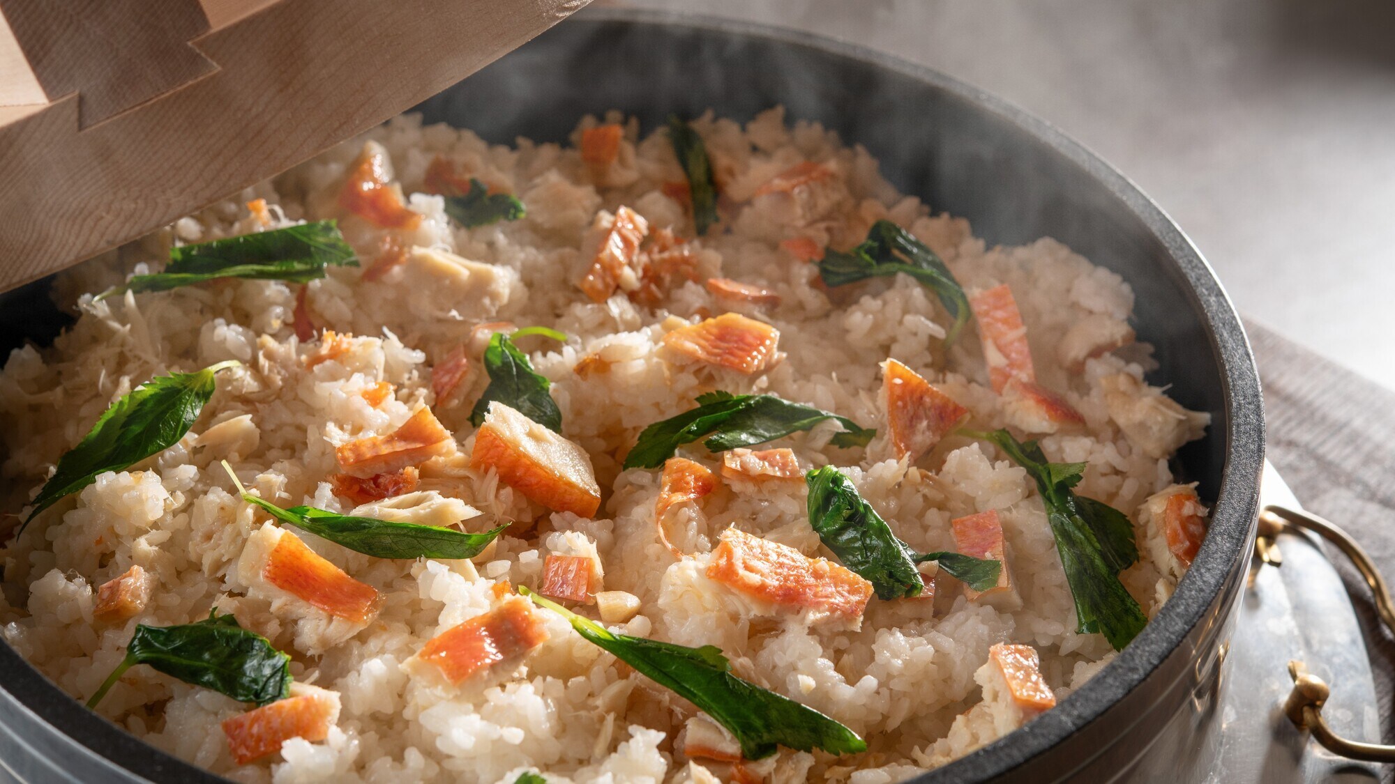 Dinner buffet: Kinmemeshi (image)