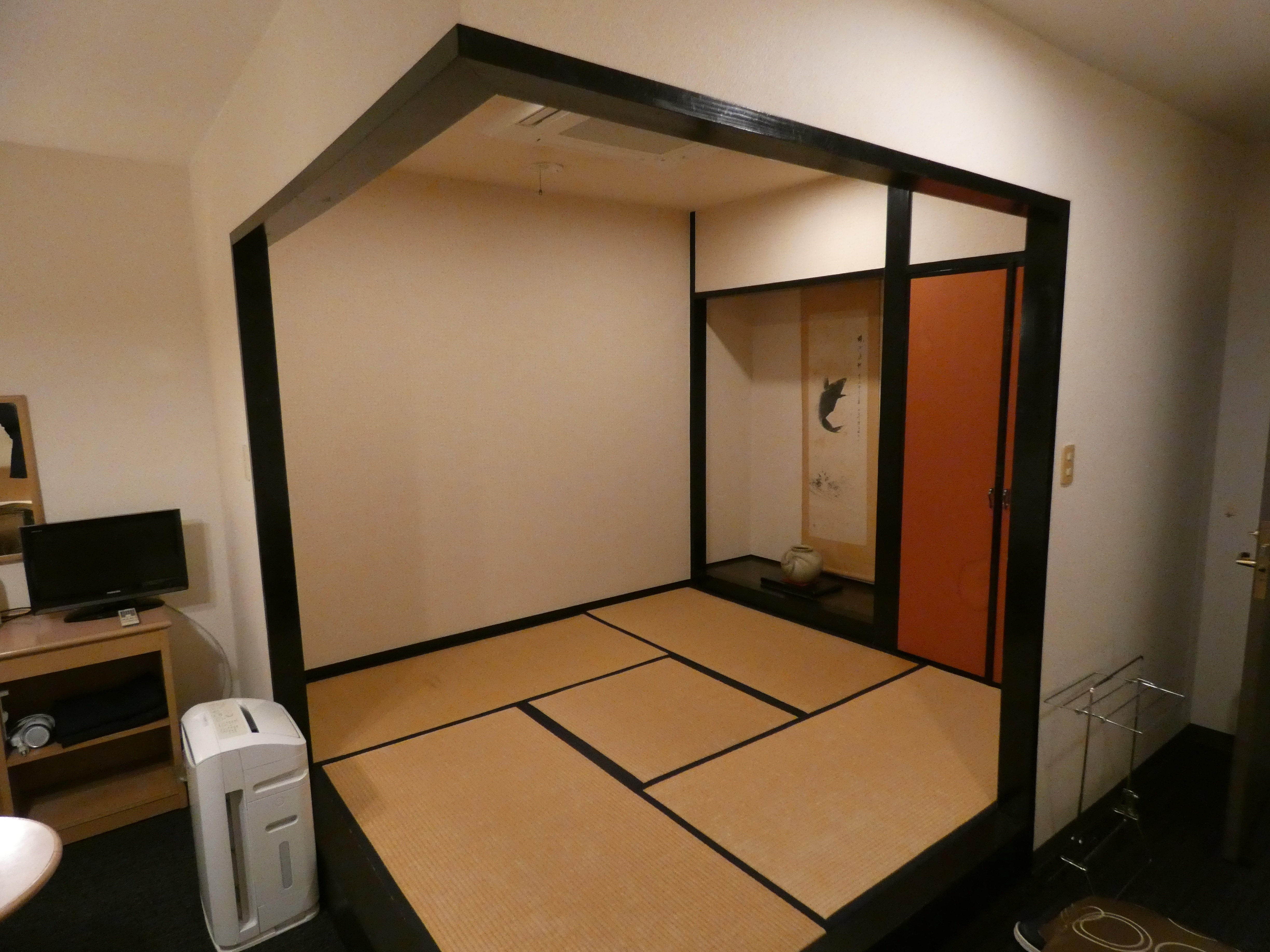 Japanese-Western style room C