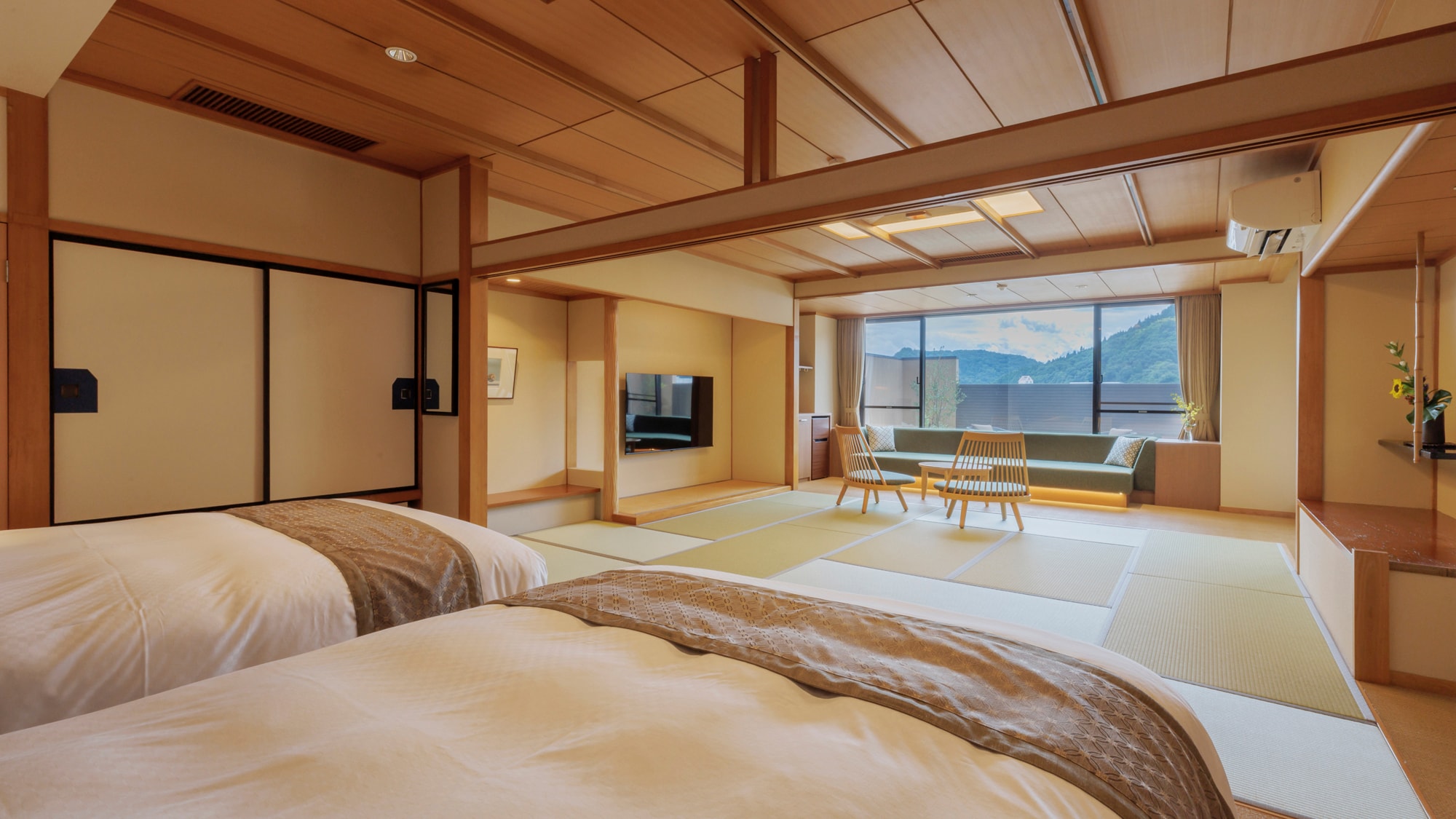 設有屋頂露天浴池的客房