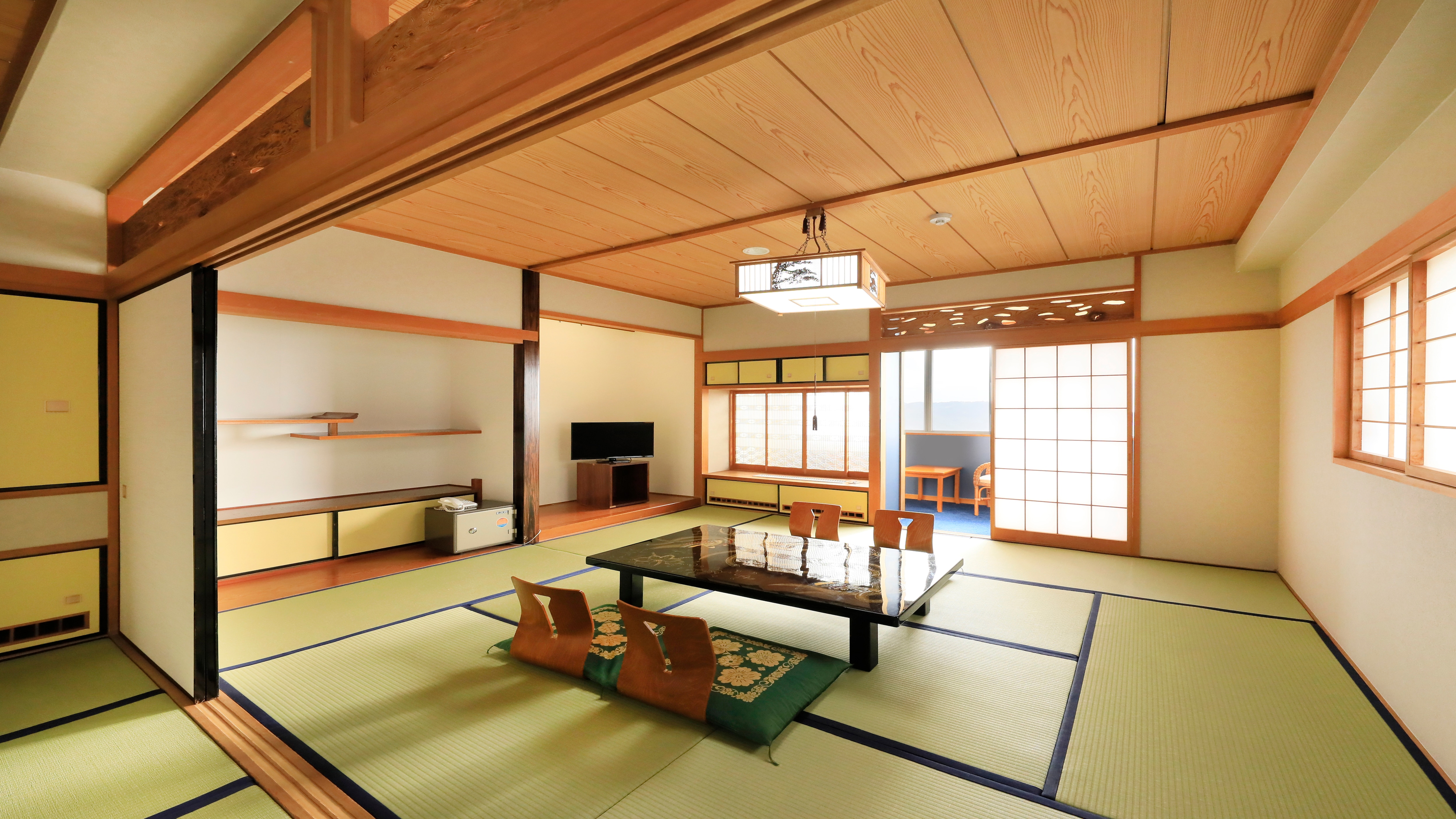 Japanese-style room 17.5 tatami mats