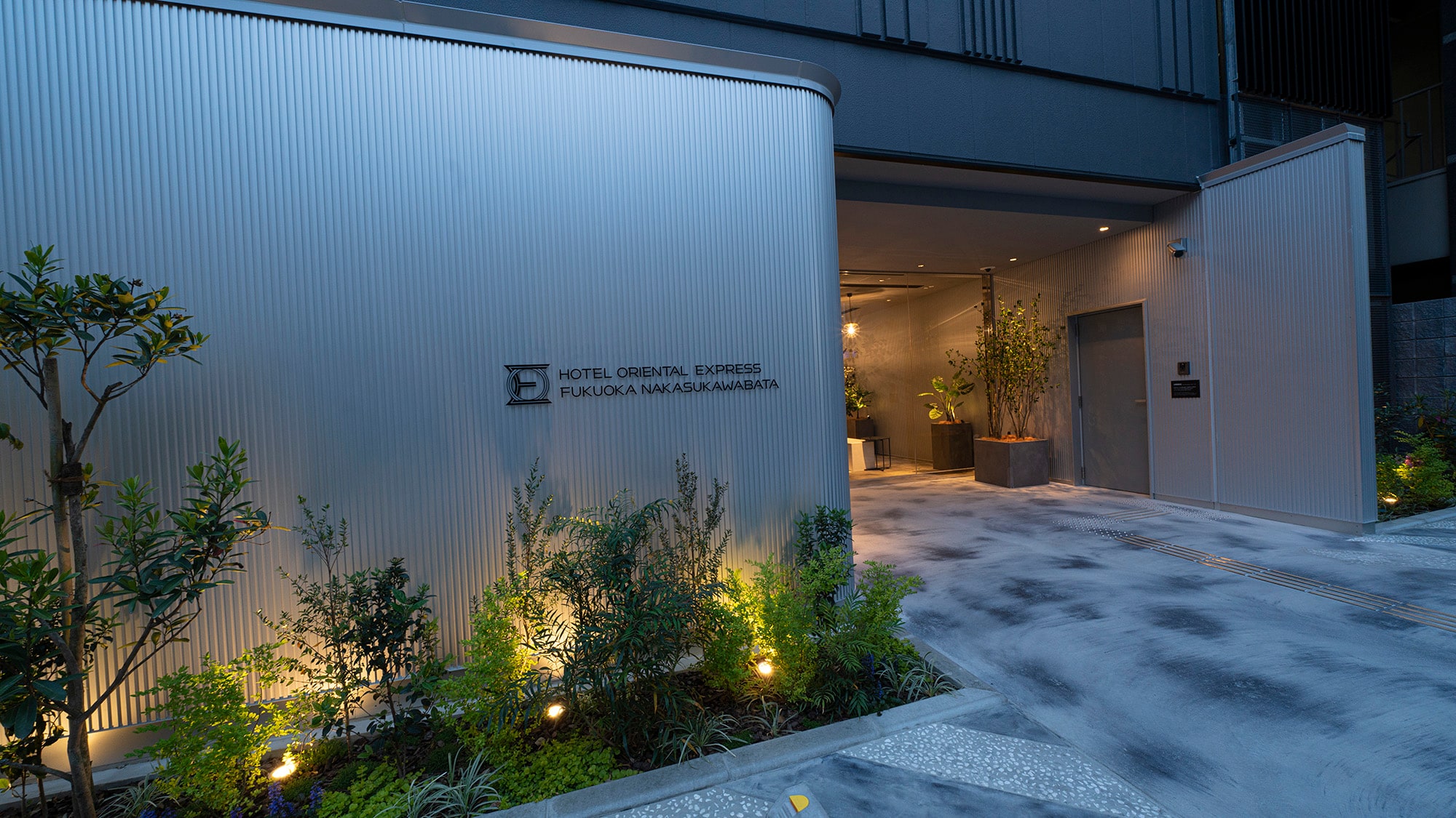 ◇Hotel exterior (night)