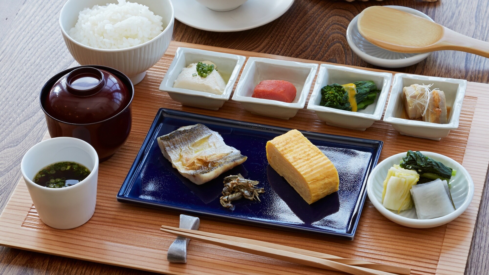 早餐請選西式早餐「早餐」或日式早餐「上五都早餐」。