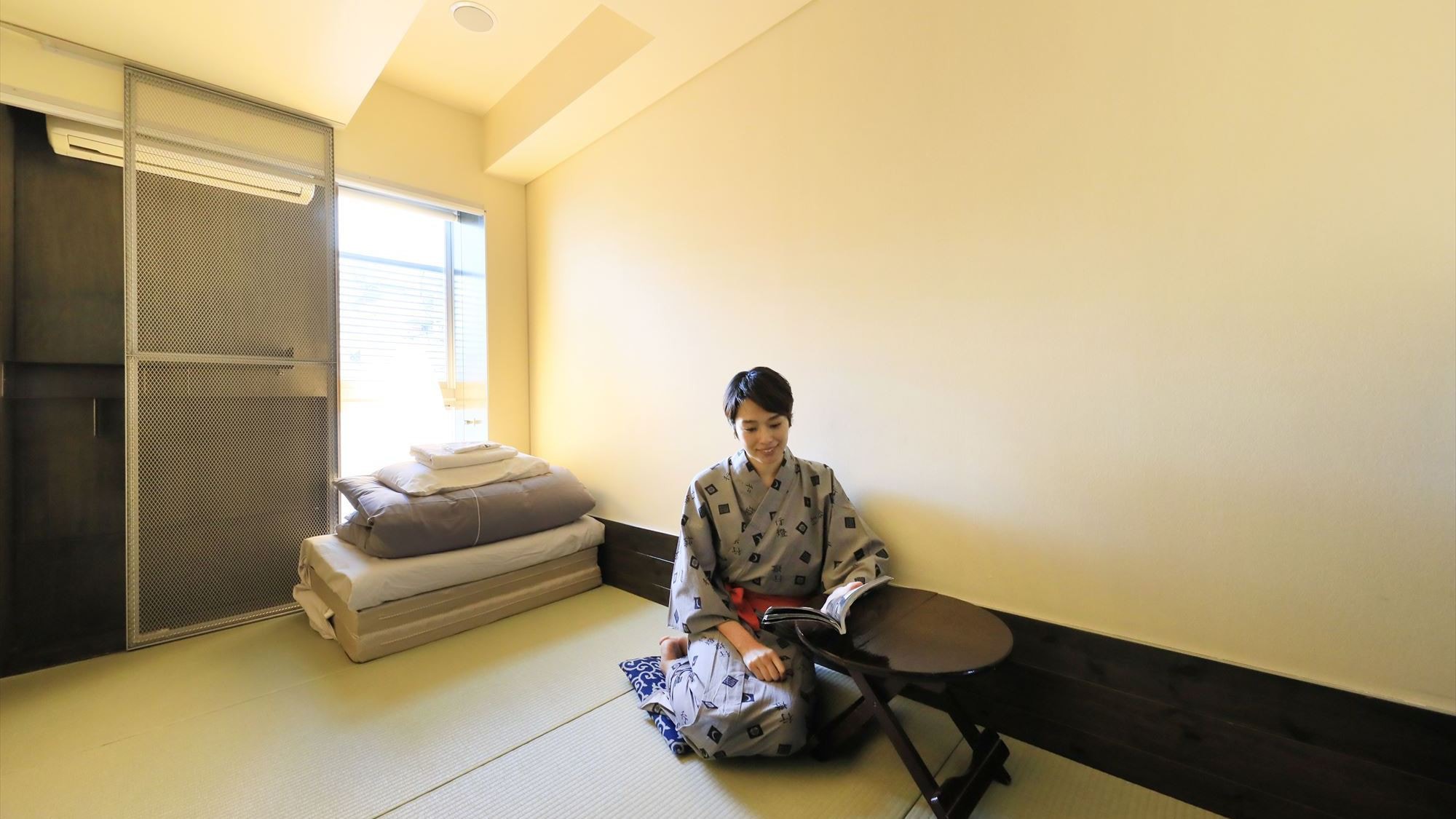 It's a comfortable tatami room.