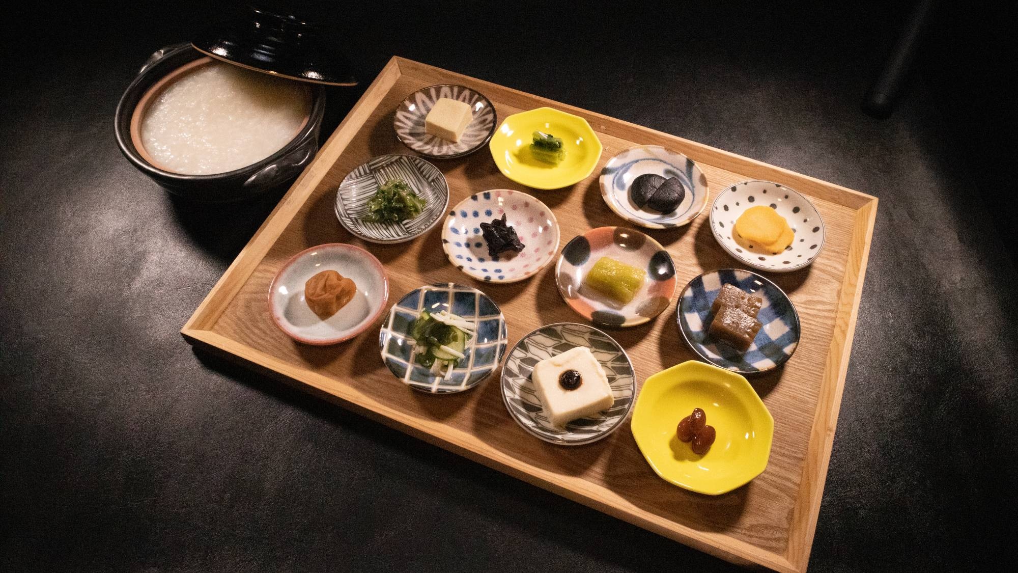 Morning Gourd and 12-item Vegetarian Cuisine