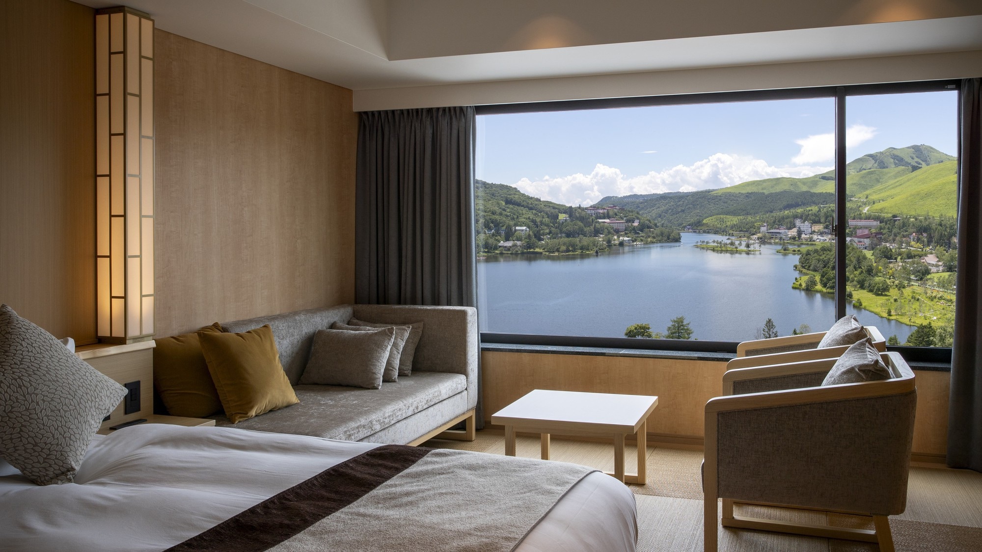 Deluxe Lake View