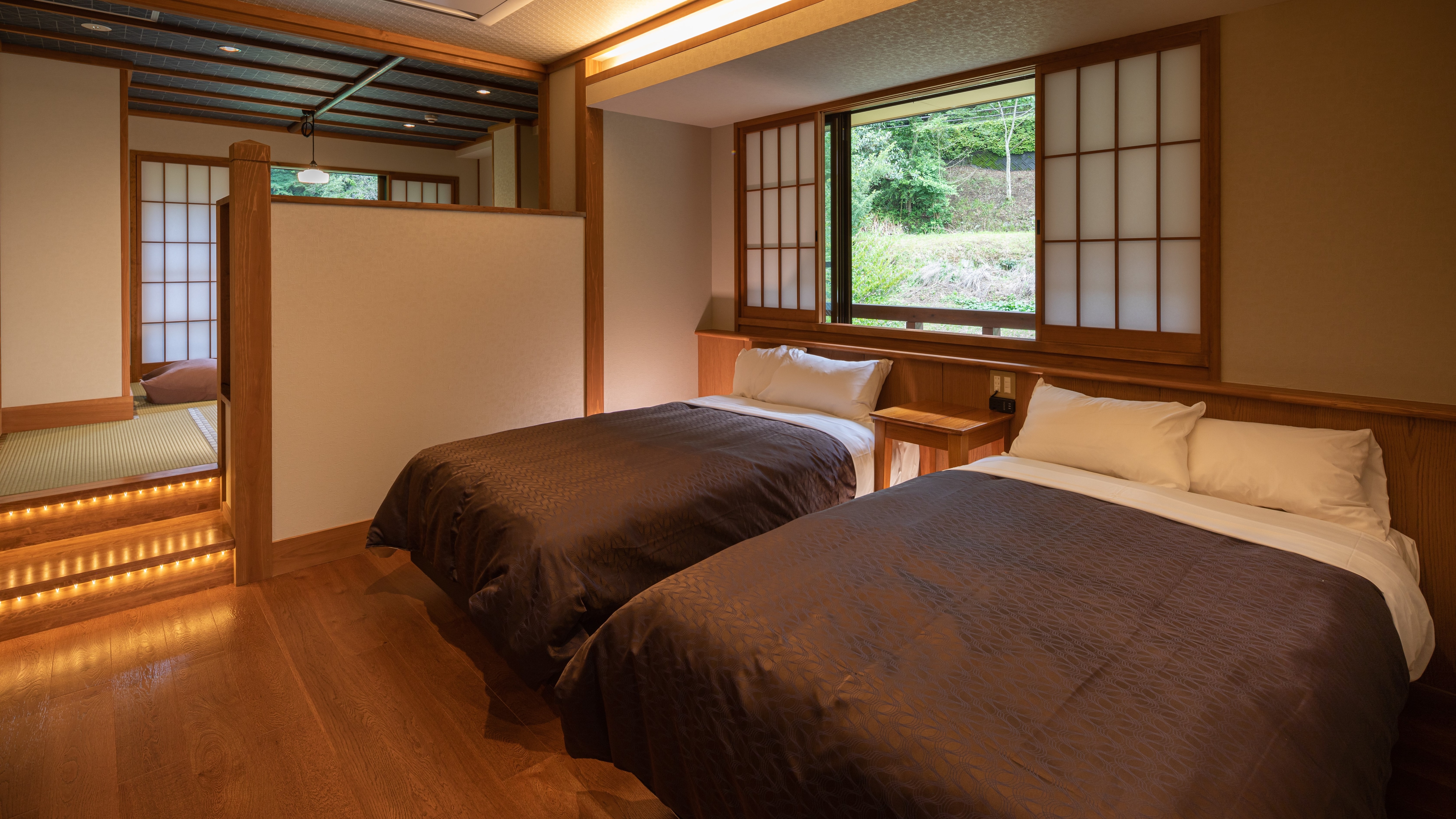 Kamar bergaya Jepang-Barat II, tempat tidur di kamar tamu "Sakura"