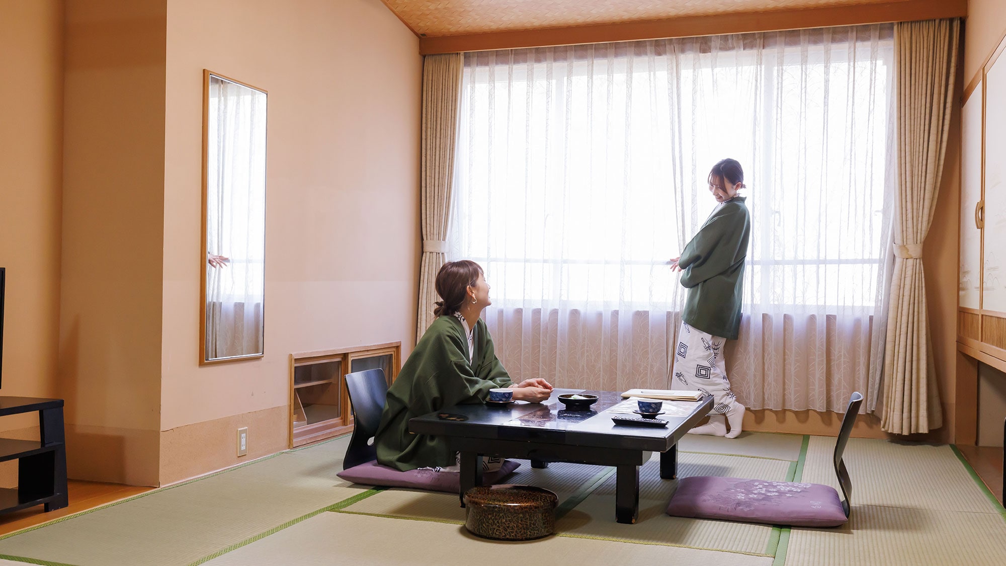 [Japanese-Western style room] From the window you can see the virgin forest that surrounds the hotel.