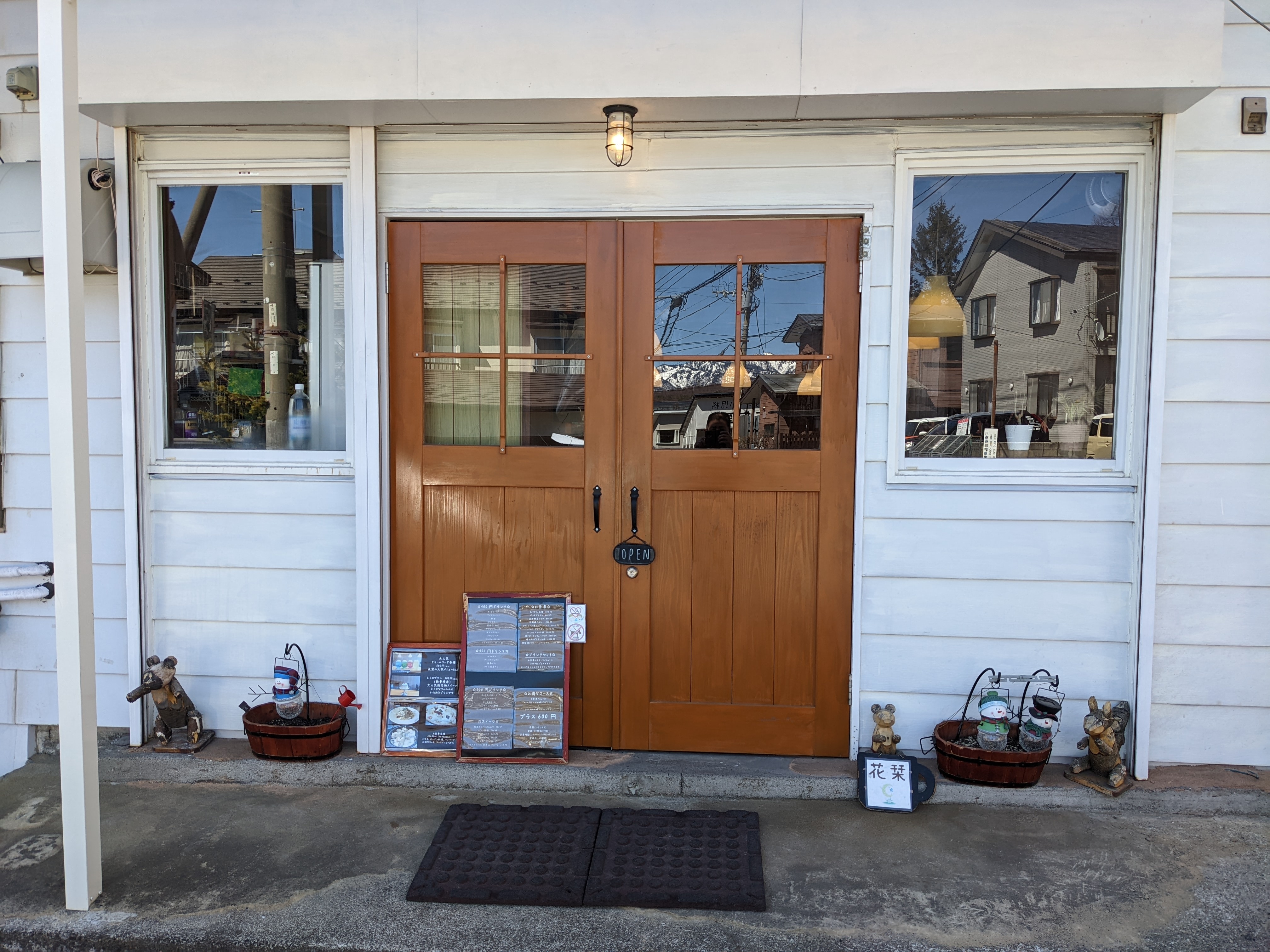 Please check-in and check-out at the cafe.