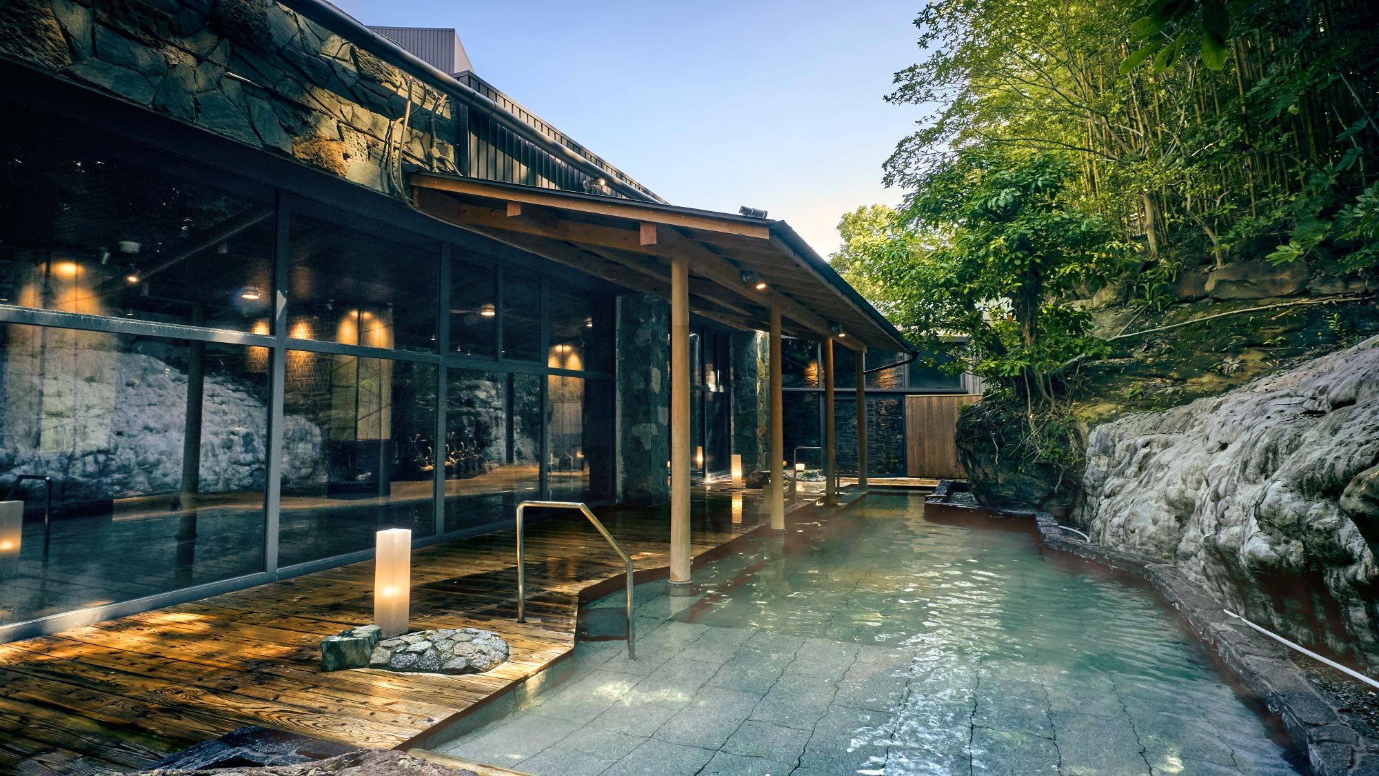 Open-air bath