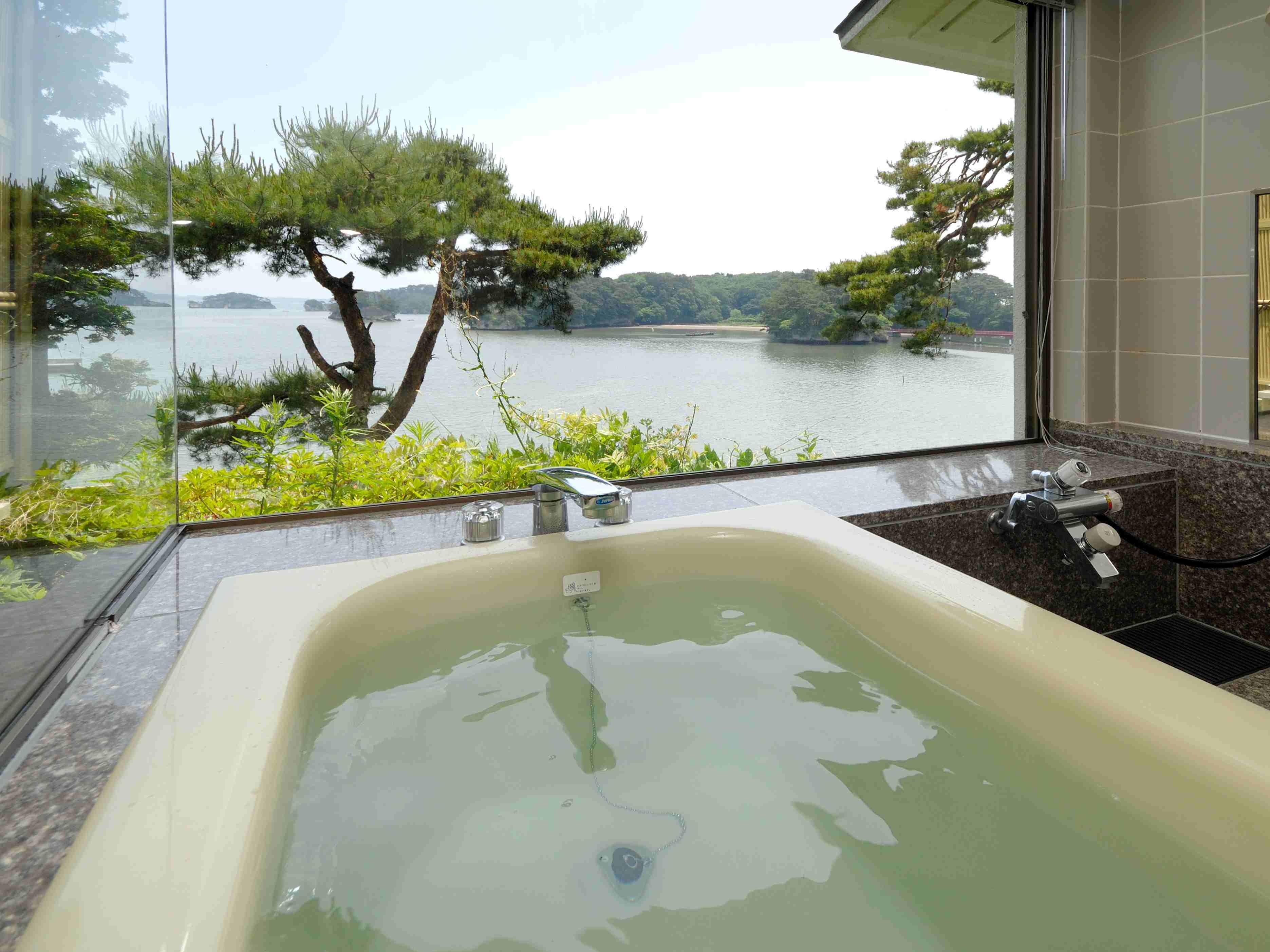 Guest room with panoramic bath "Matsukaze" Bath