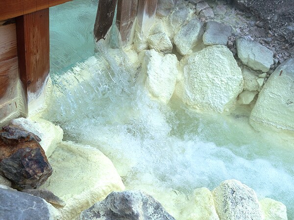 ความศักดิ์สิทธิ์ของน้ำพุร้อนจะถูกเทลงในอ่างอาบน้ำโดยตรง