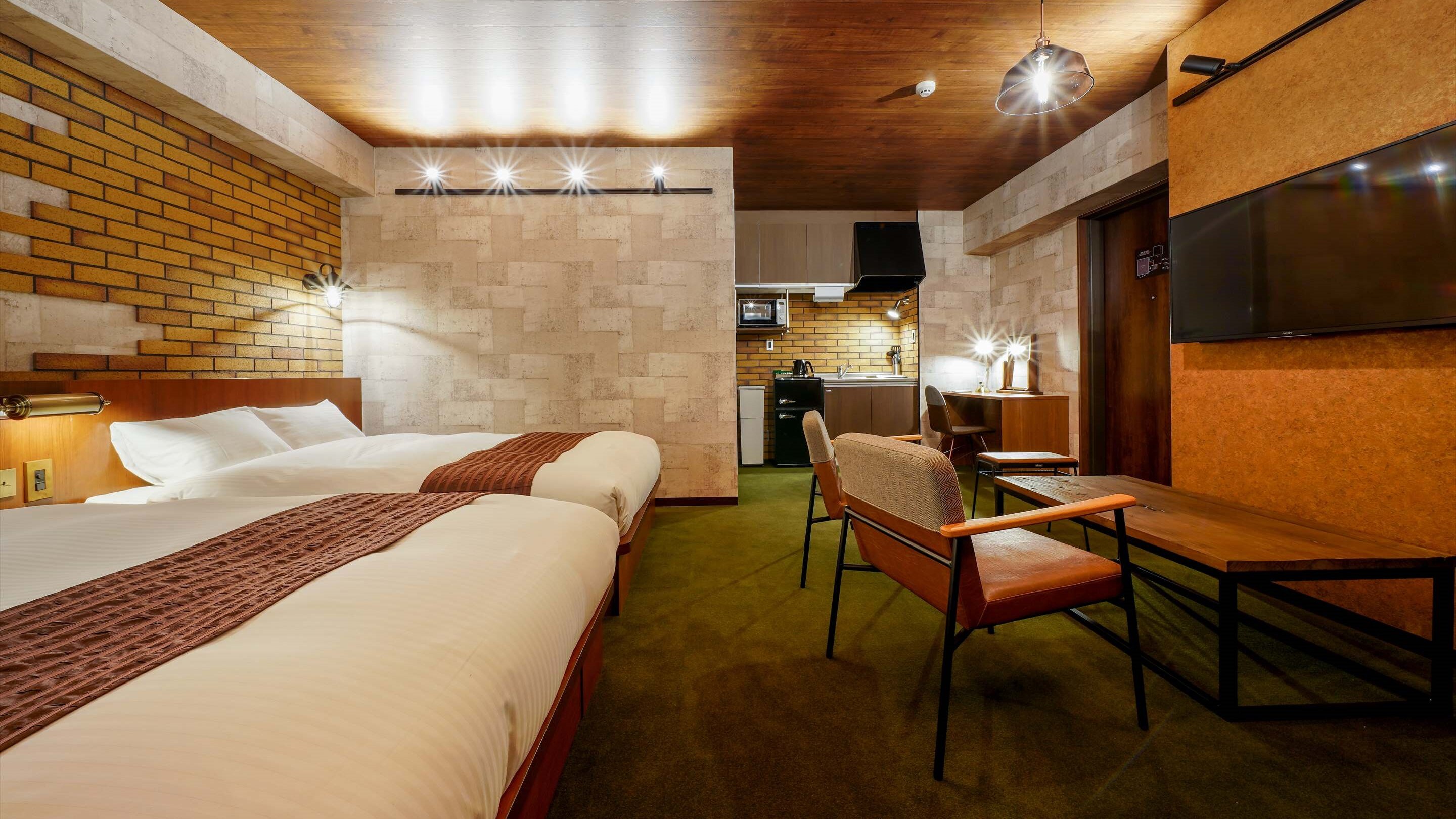 5-person room