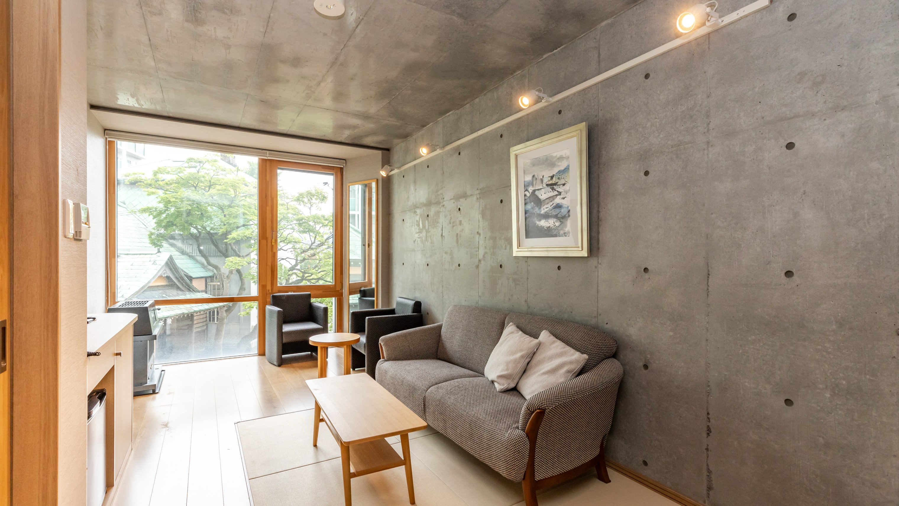 Living Suite (3 semi-double beds)