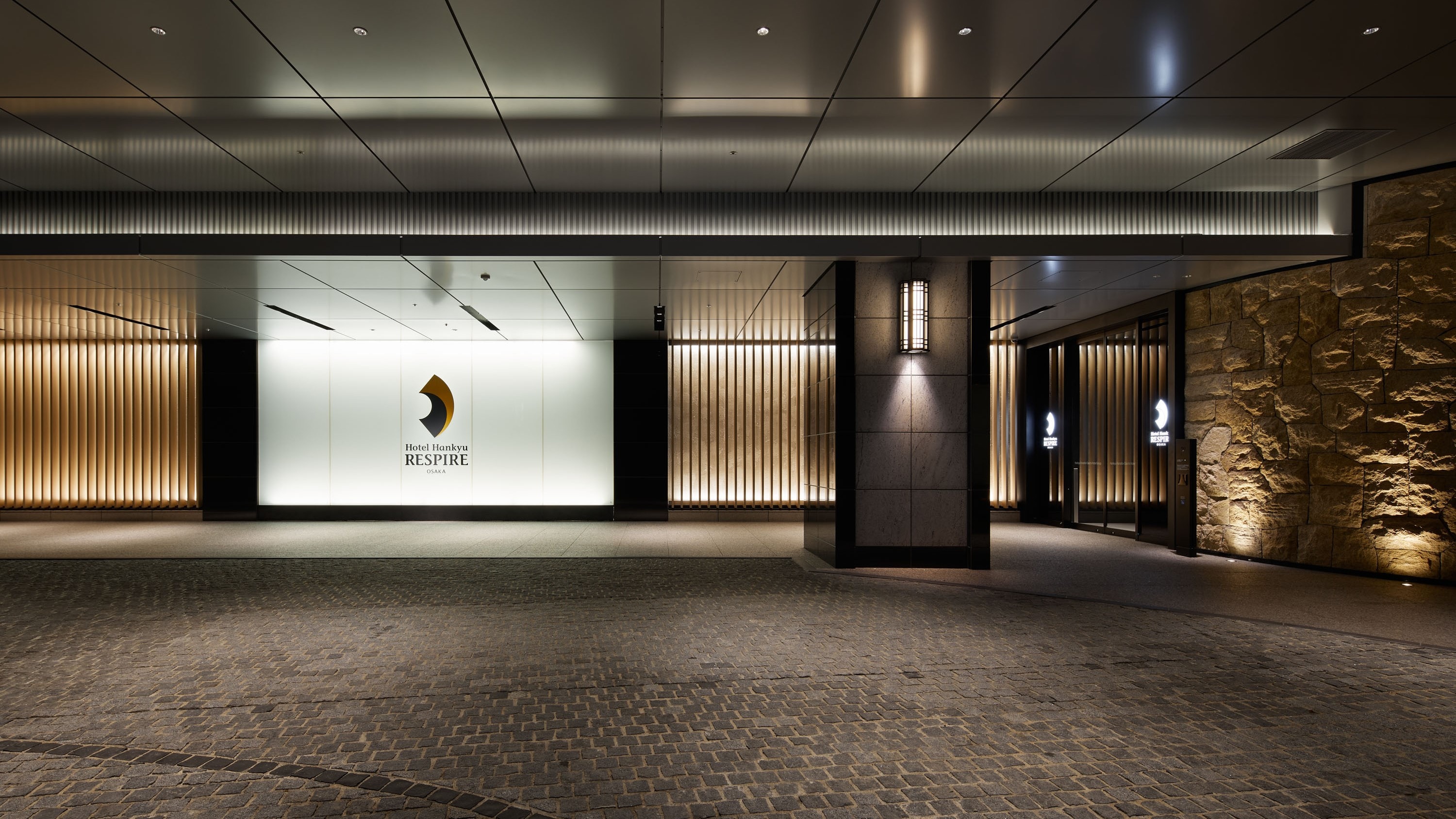 [1st floor] Entrance
