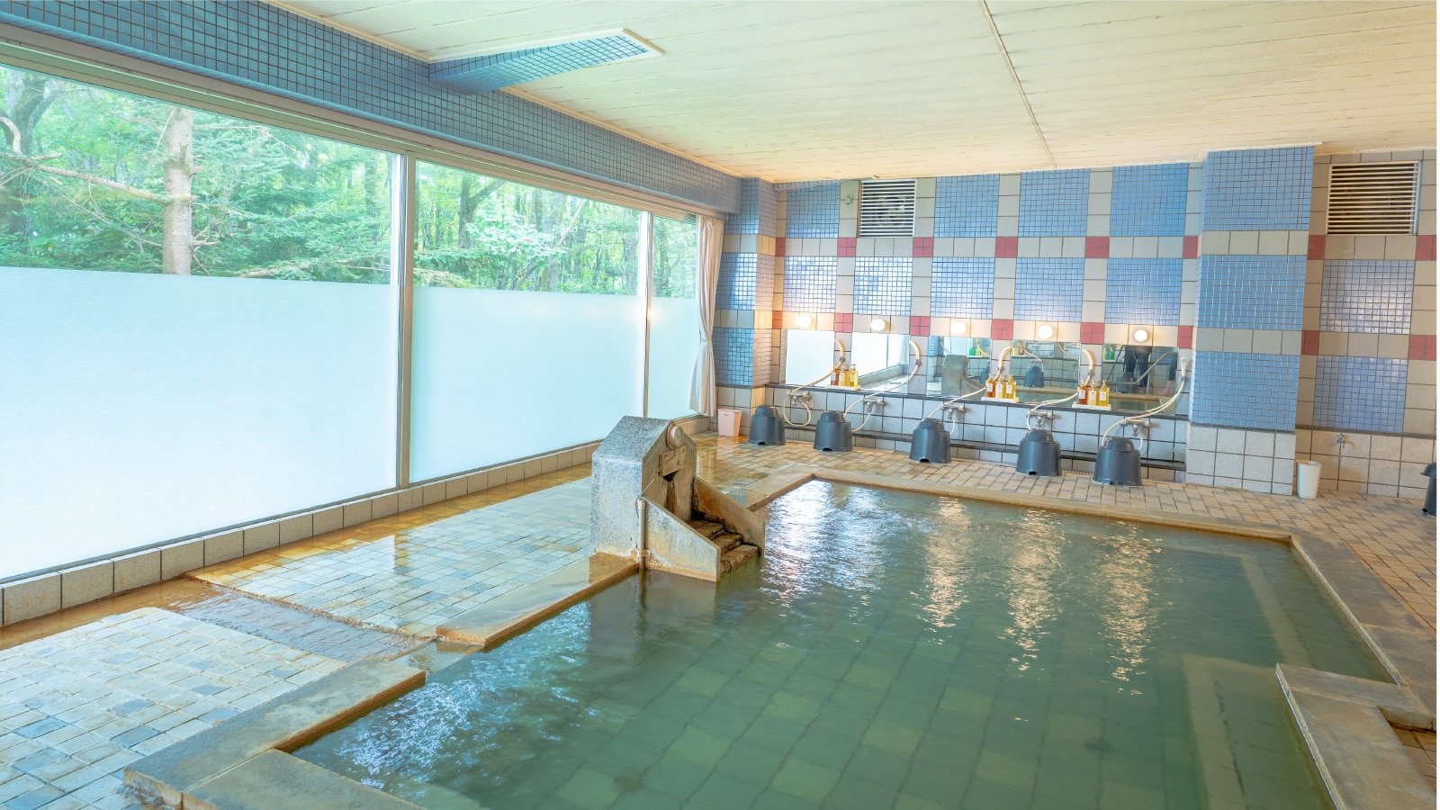 Image of the large public bath