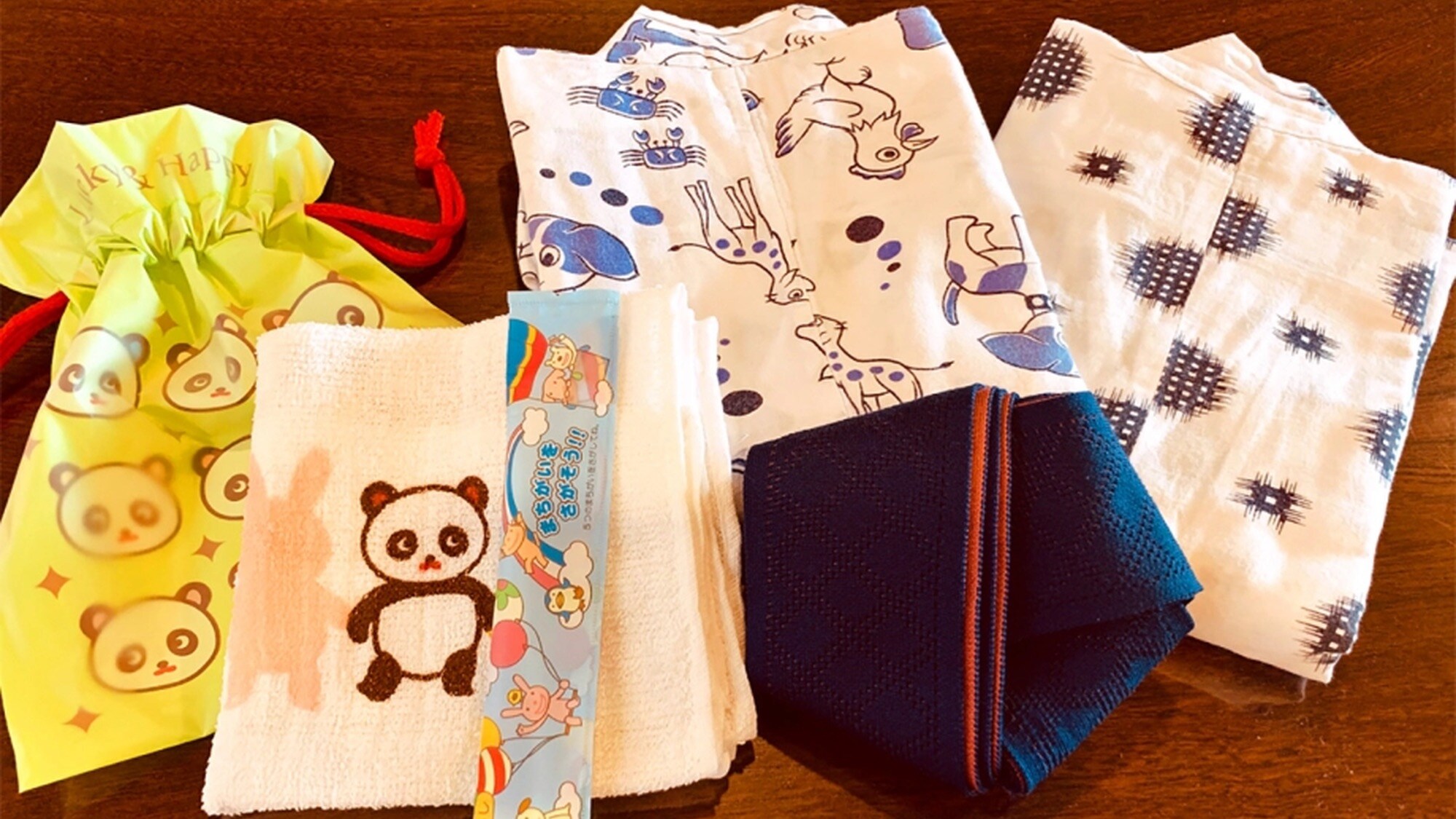 [ชุดยูกาตะและผ้าเช็ดตัวเด็ก]