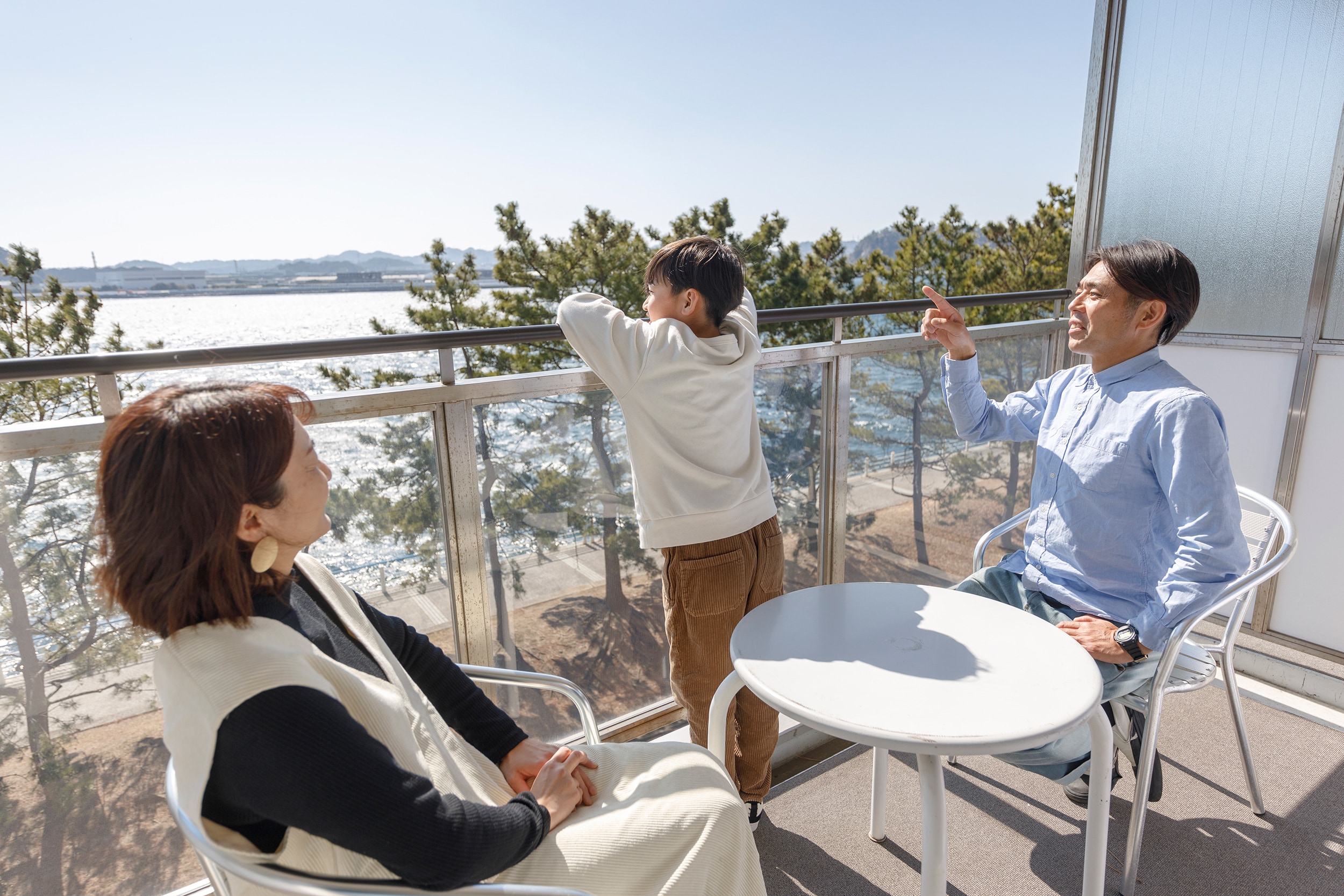 Family Room, Terrace (Ocean Side)