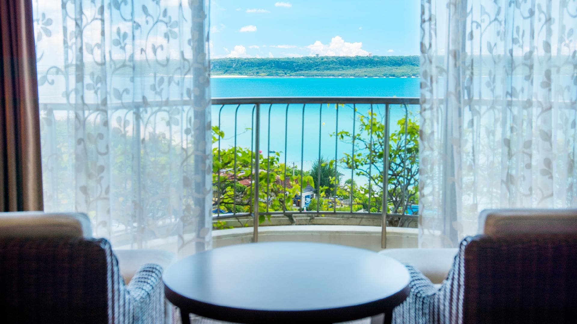 Grand Twin / View Bathroom (Coral Wing)