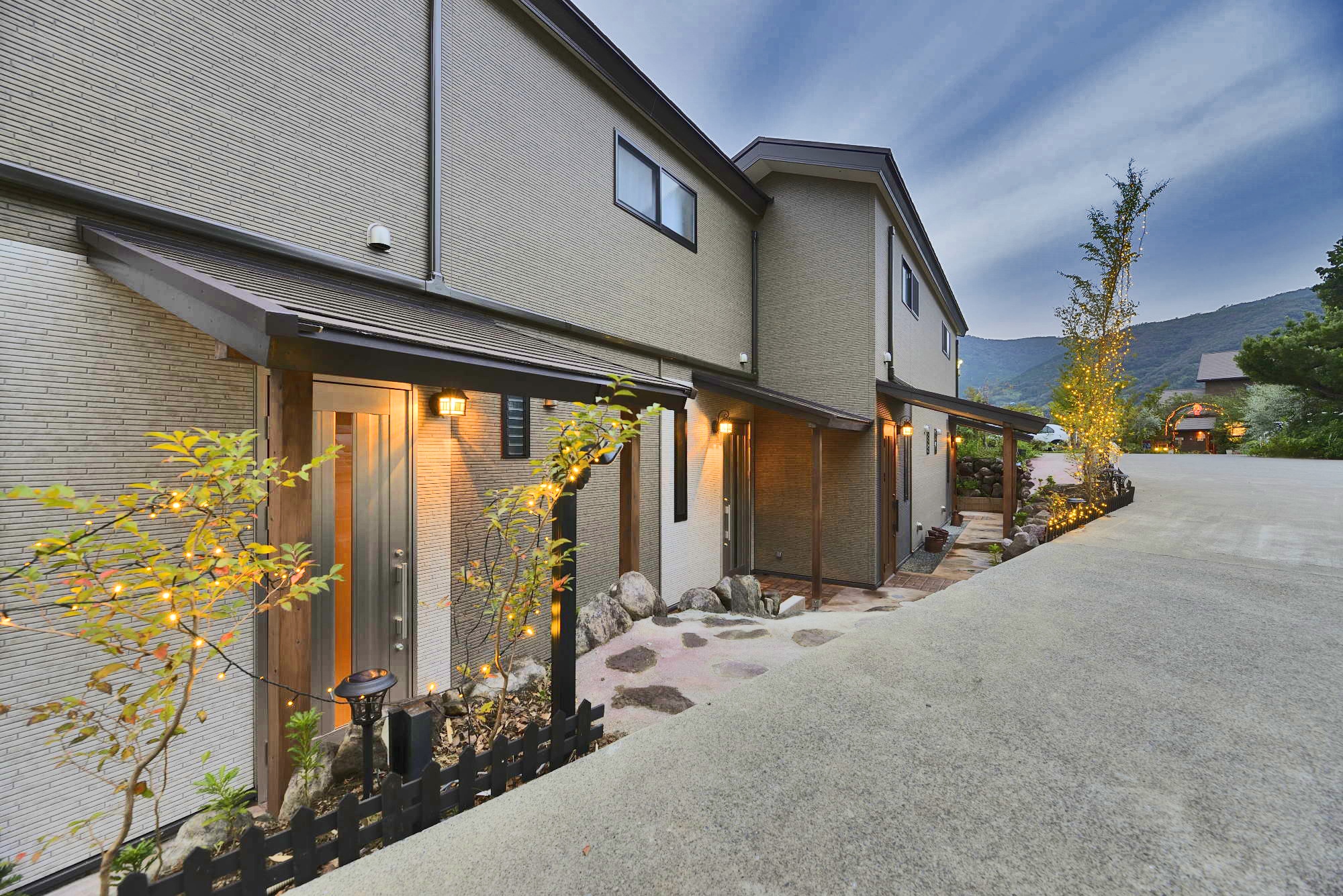 Re-suite exterior