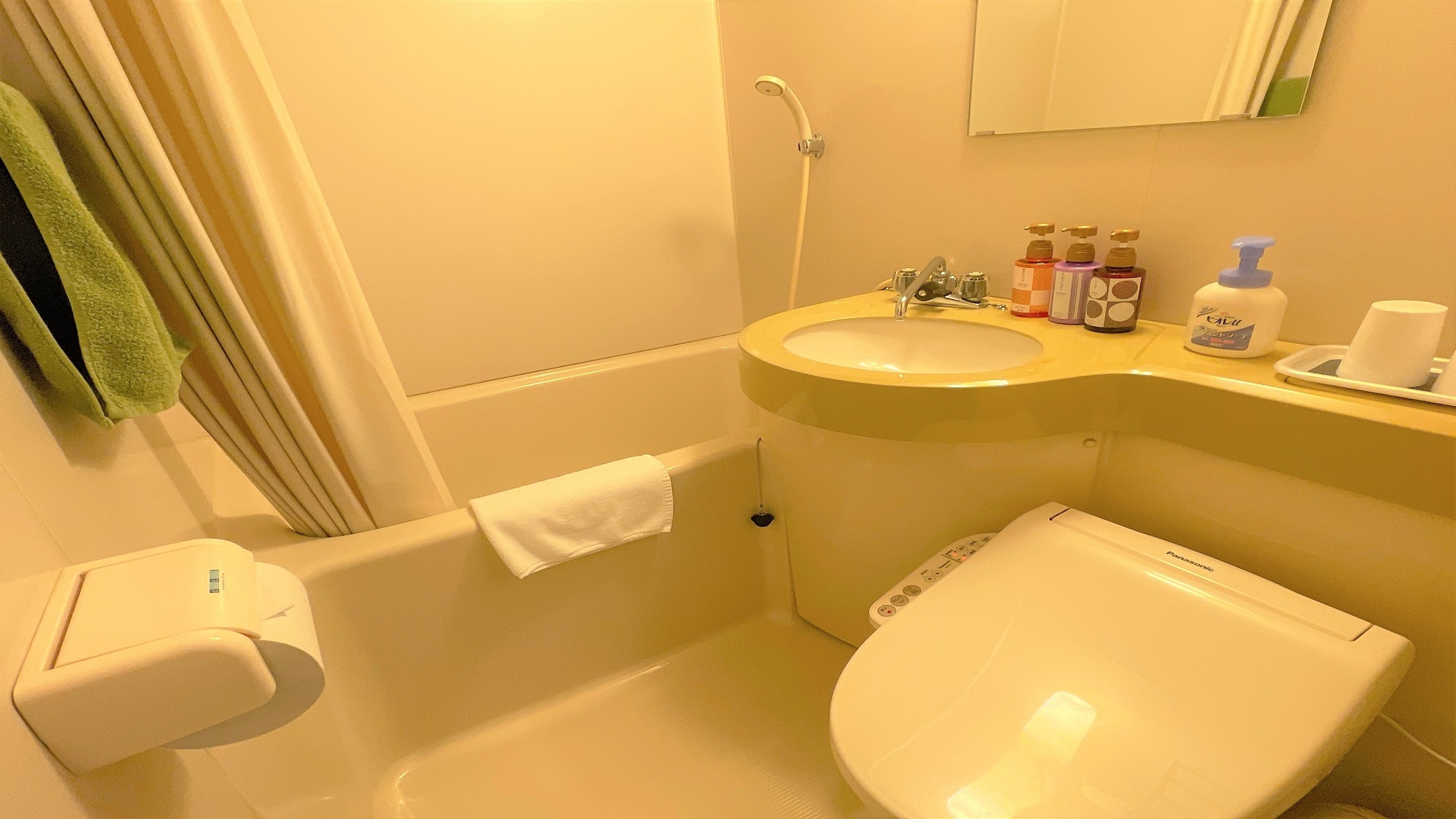 Western-style twin room unit bath