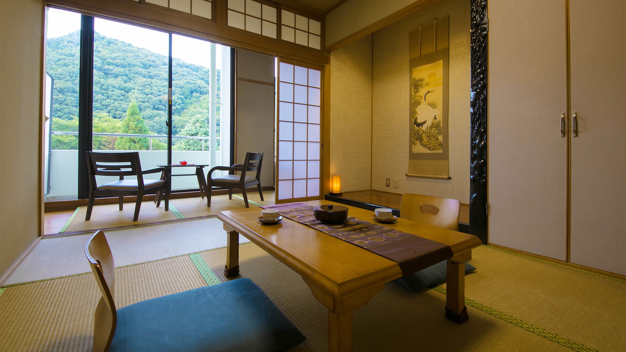 [Japanese-style room 8 tatami mats] (with toilet)