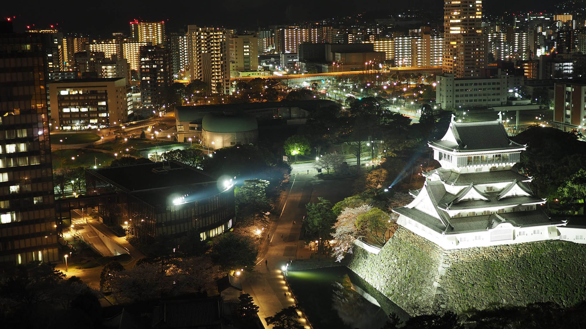 [Certified as one of Japan's top three new cities for night views] Kitakyushu City - Kokura Castle Illumination