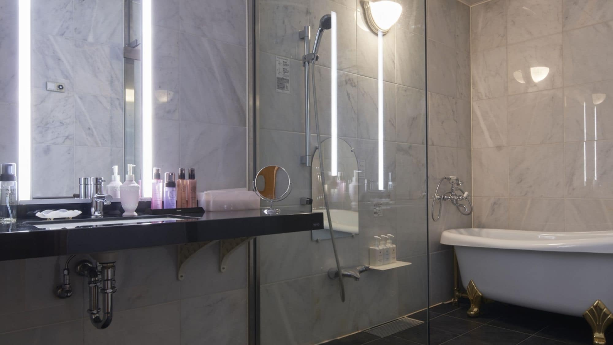 ■Junior Suite｜Bathroom