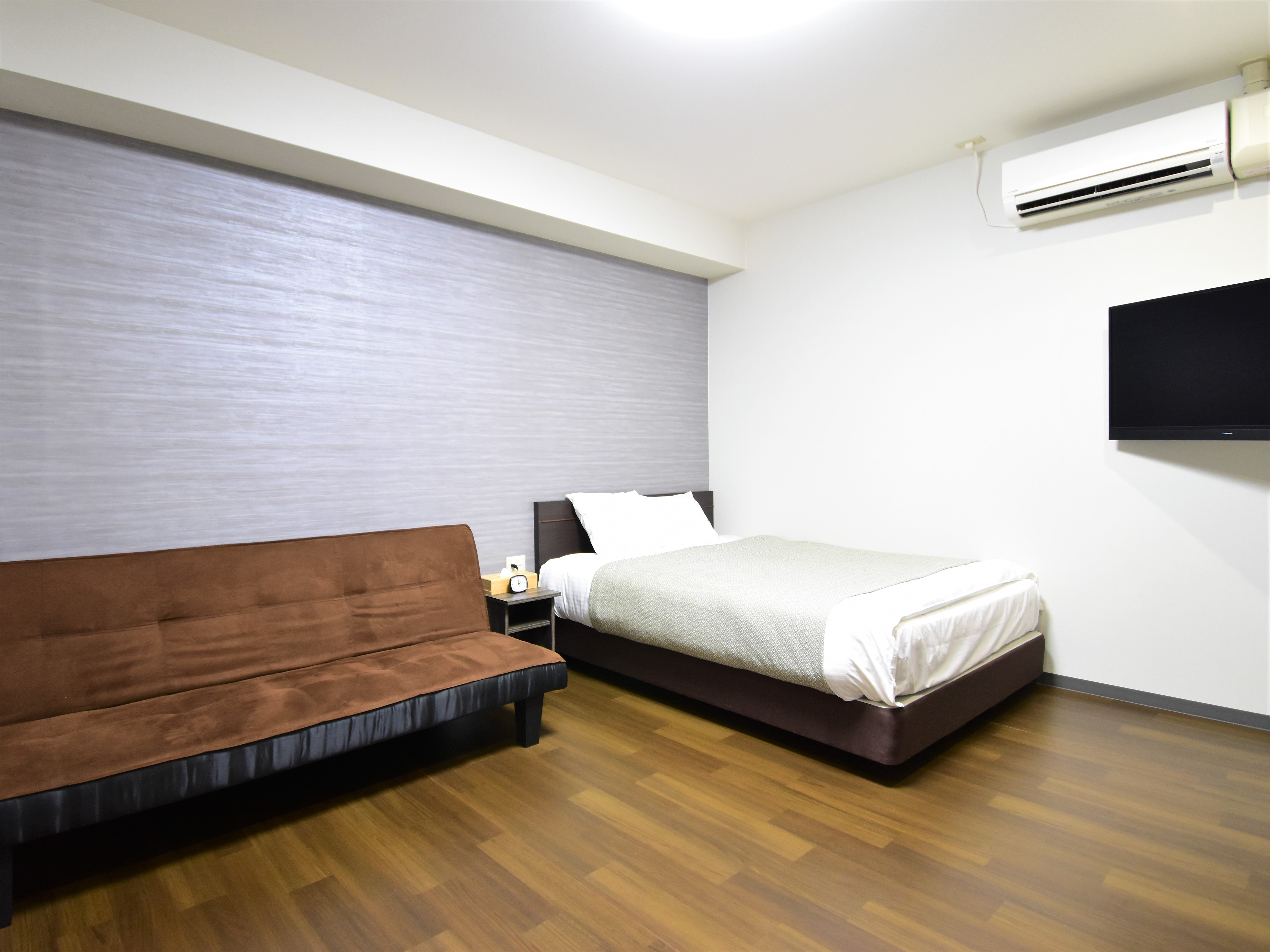 [ห้อง 402] อนุญาตให้นำสัตว์เลี้ยงเข้าได้