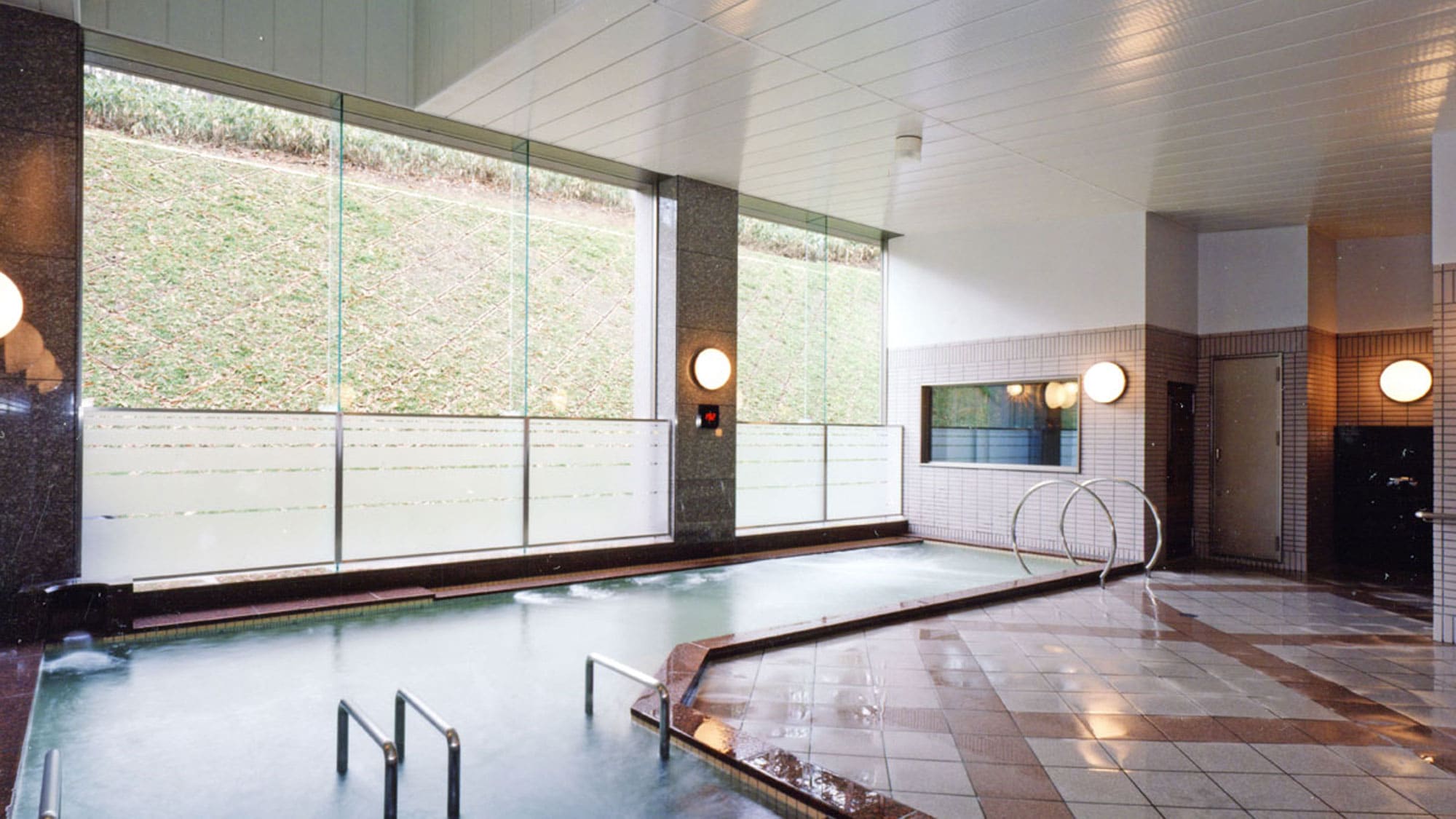 [Large public bath] Relieve your travel fatigue from the inside out.