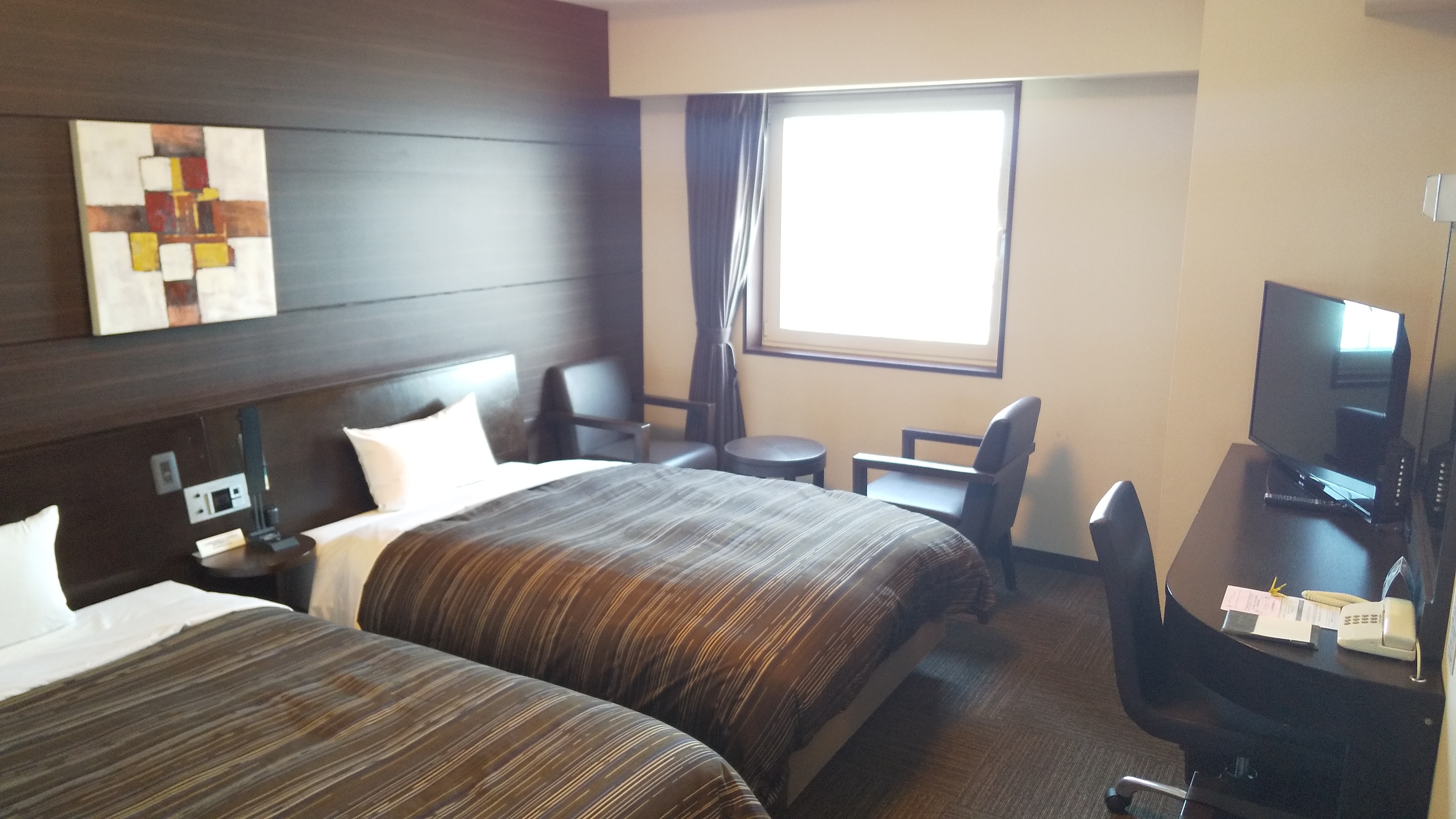 ห้องพักทุกห้องเป็นแบบสบายเพื่อการผ่อนคลาย แม้แต่คนเดียวก็สามารถใช้ห้องนี้ได้ประมาณ 20㎠