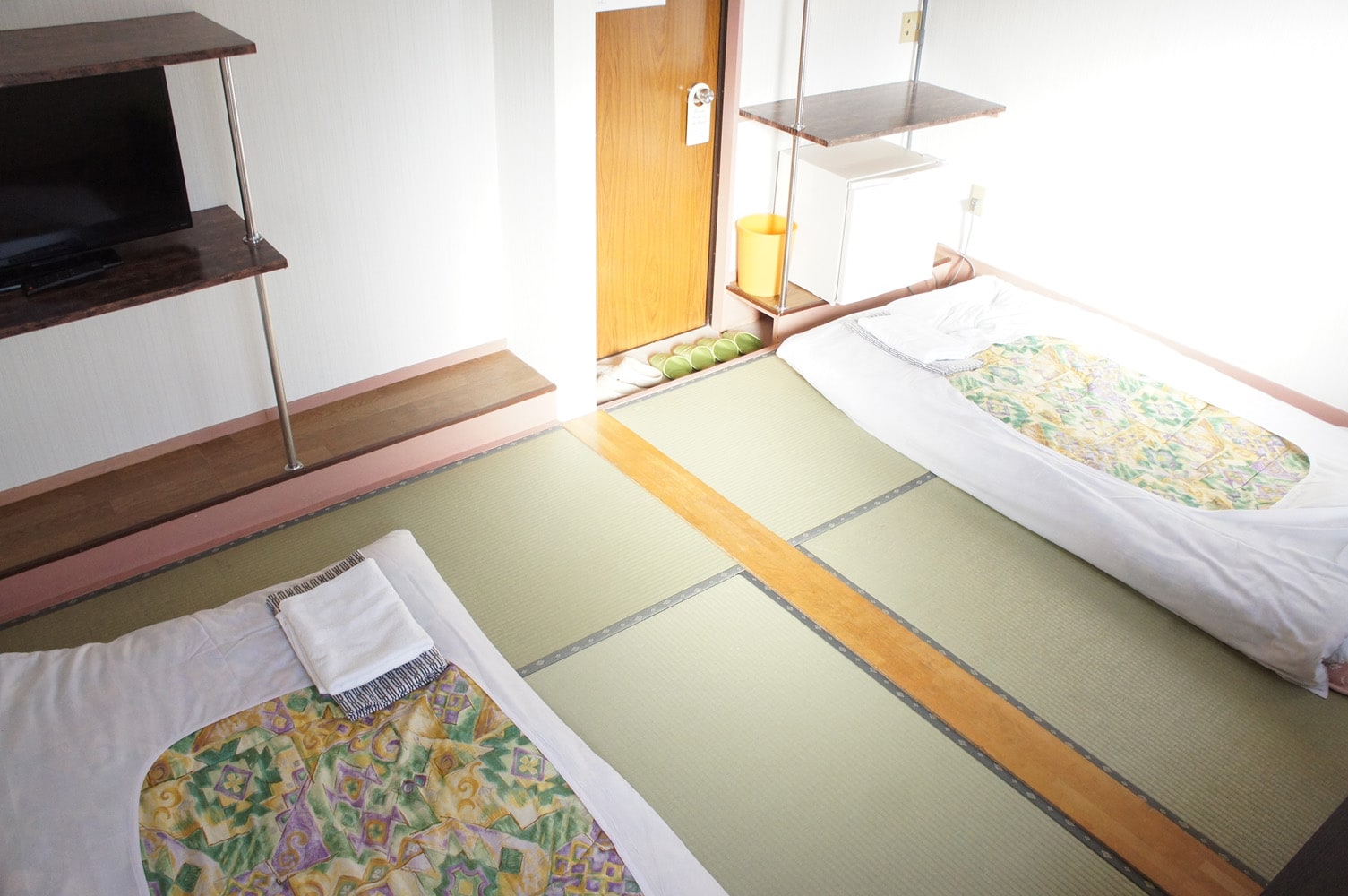 Japanese-style room twin