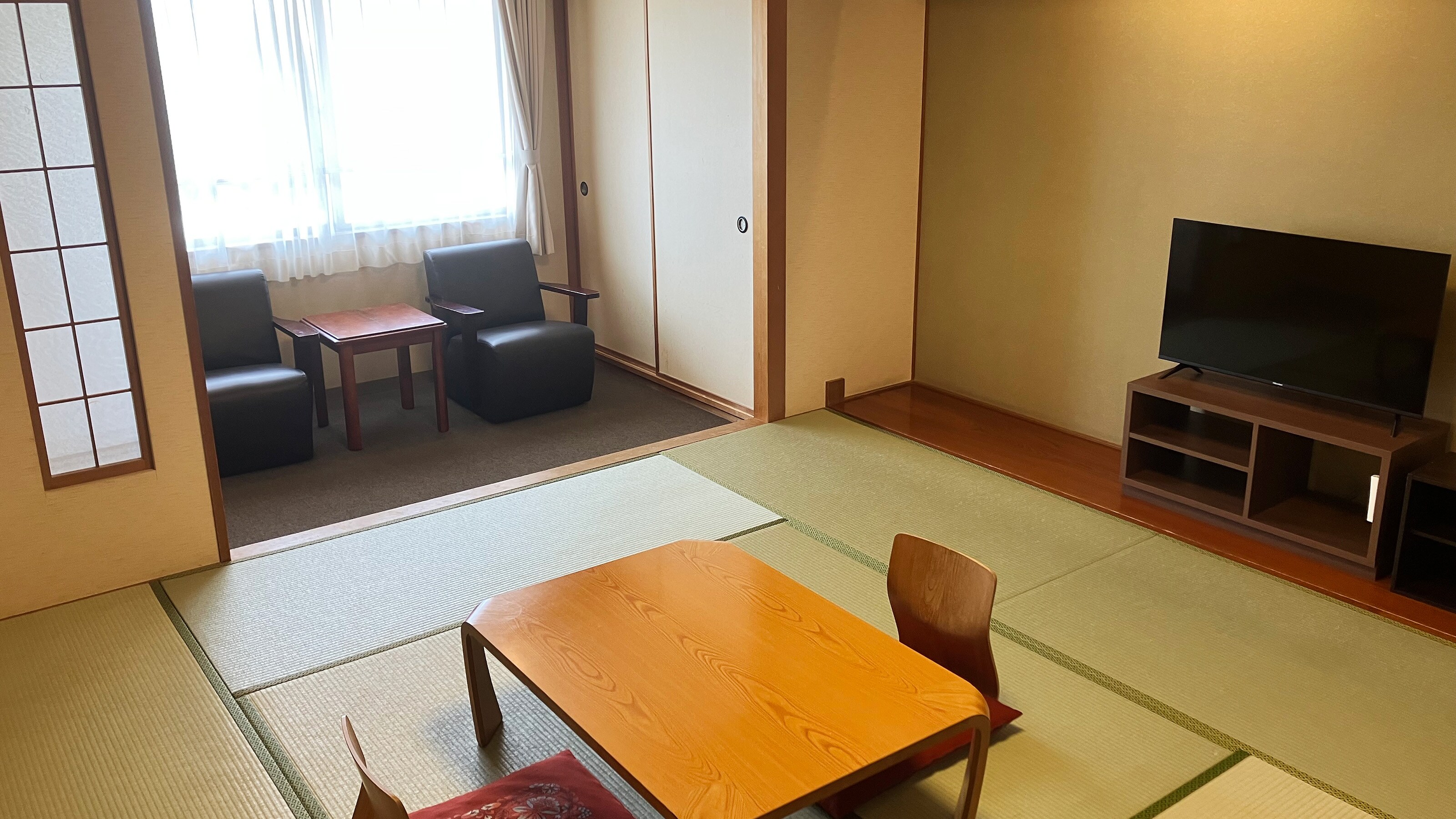 Main building Japanese-style room 10 tatami mats
