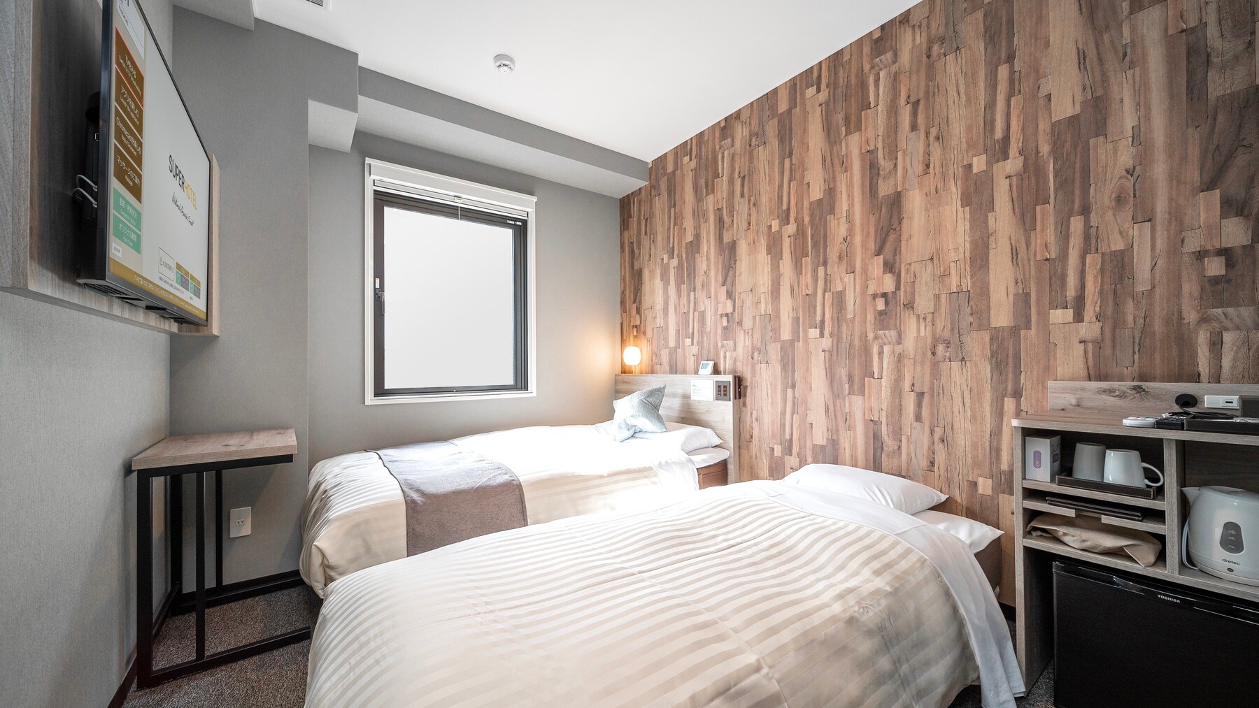 A twin room recommended for couples and girls' trips.