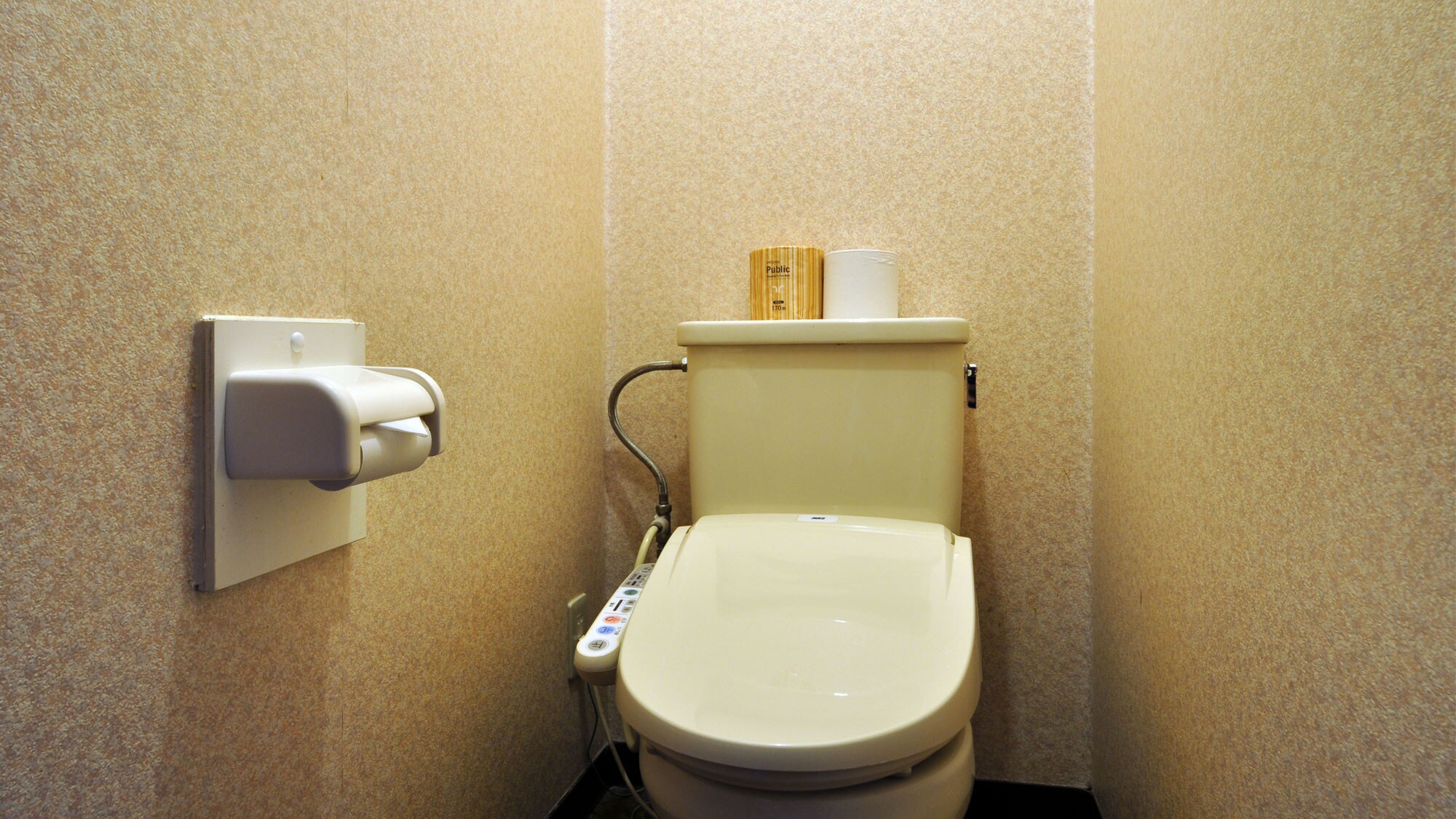 [Japanese-style room 10 tatami mats] Separate toilet