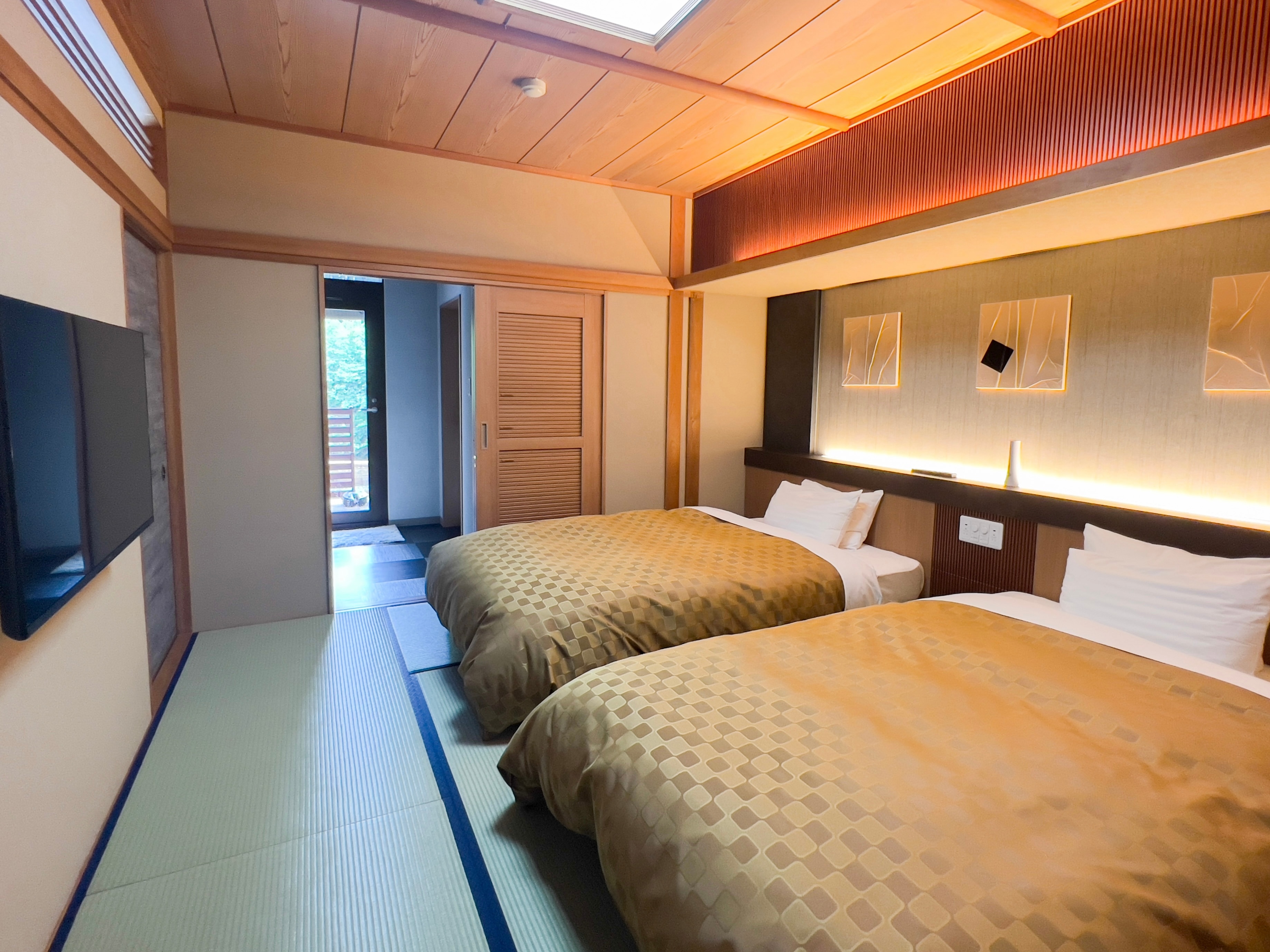 Renovated in June 2023 *Room 101, Japanese-style room with 2 beds and an open-air hot spring bath