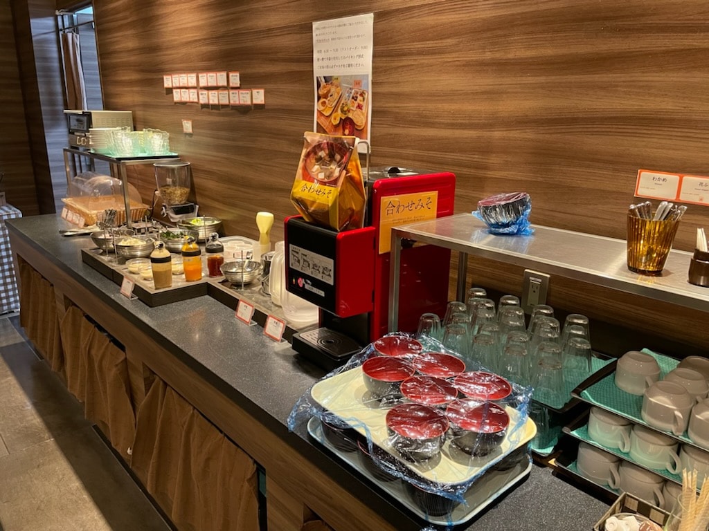 Breakfast buffet style