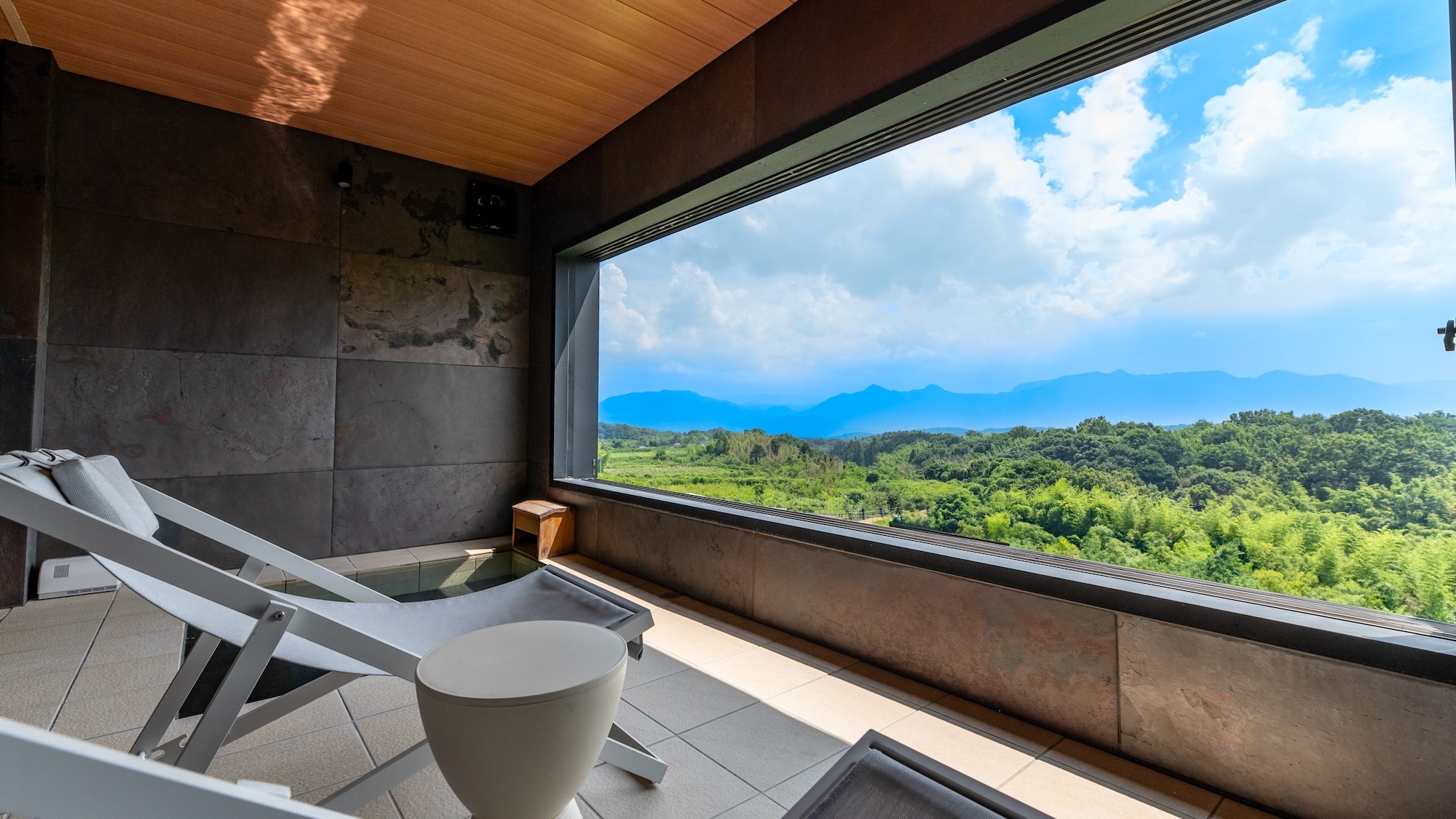 [Maximum 4 people] Open-air bath & private sauna