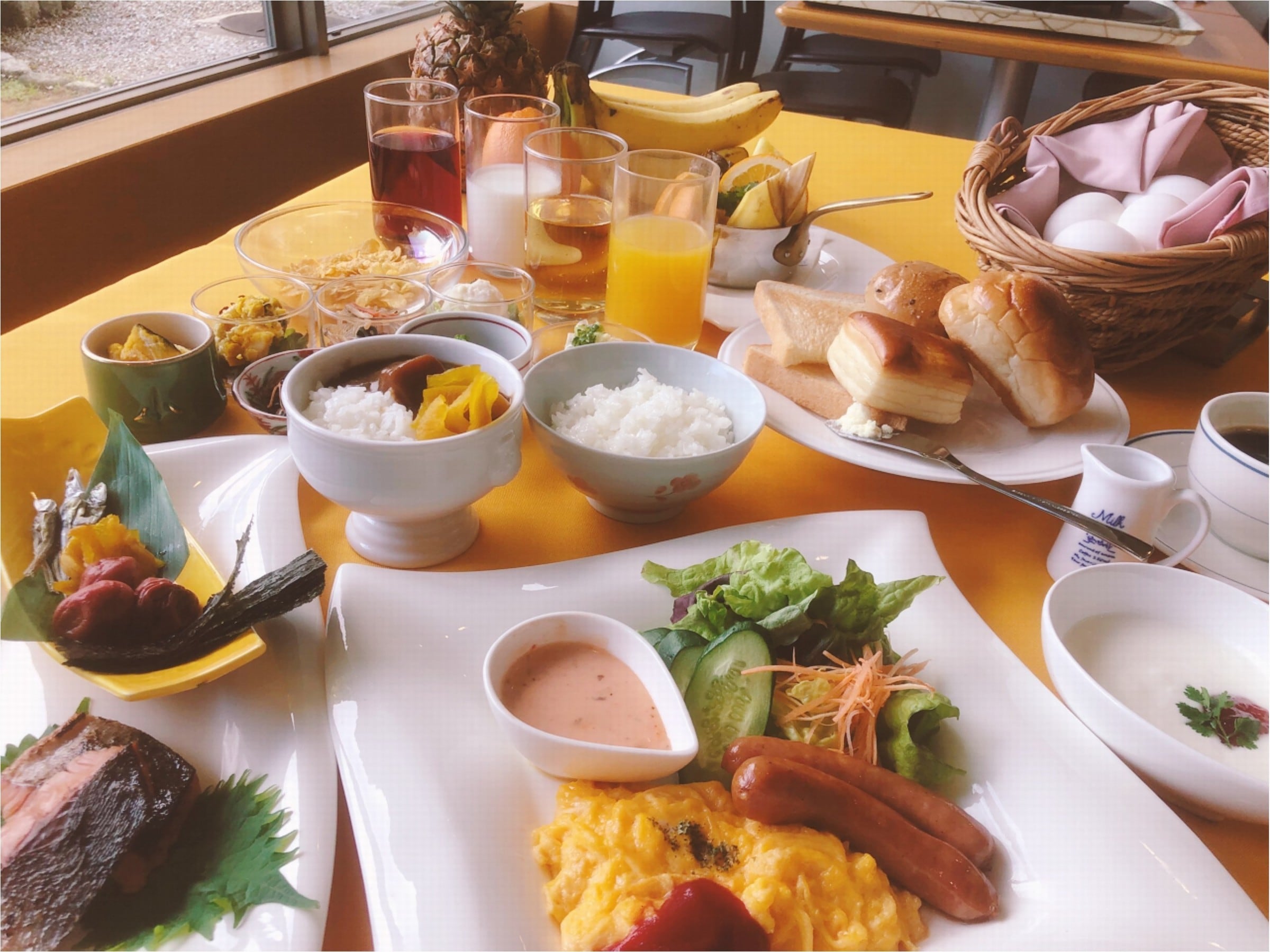 Bellevue's signature breakfast buffet with over 40 types. Japanese-Western style buffet breakfast