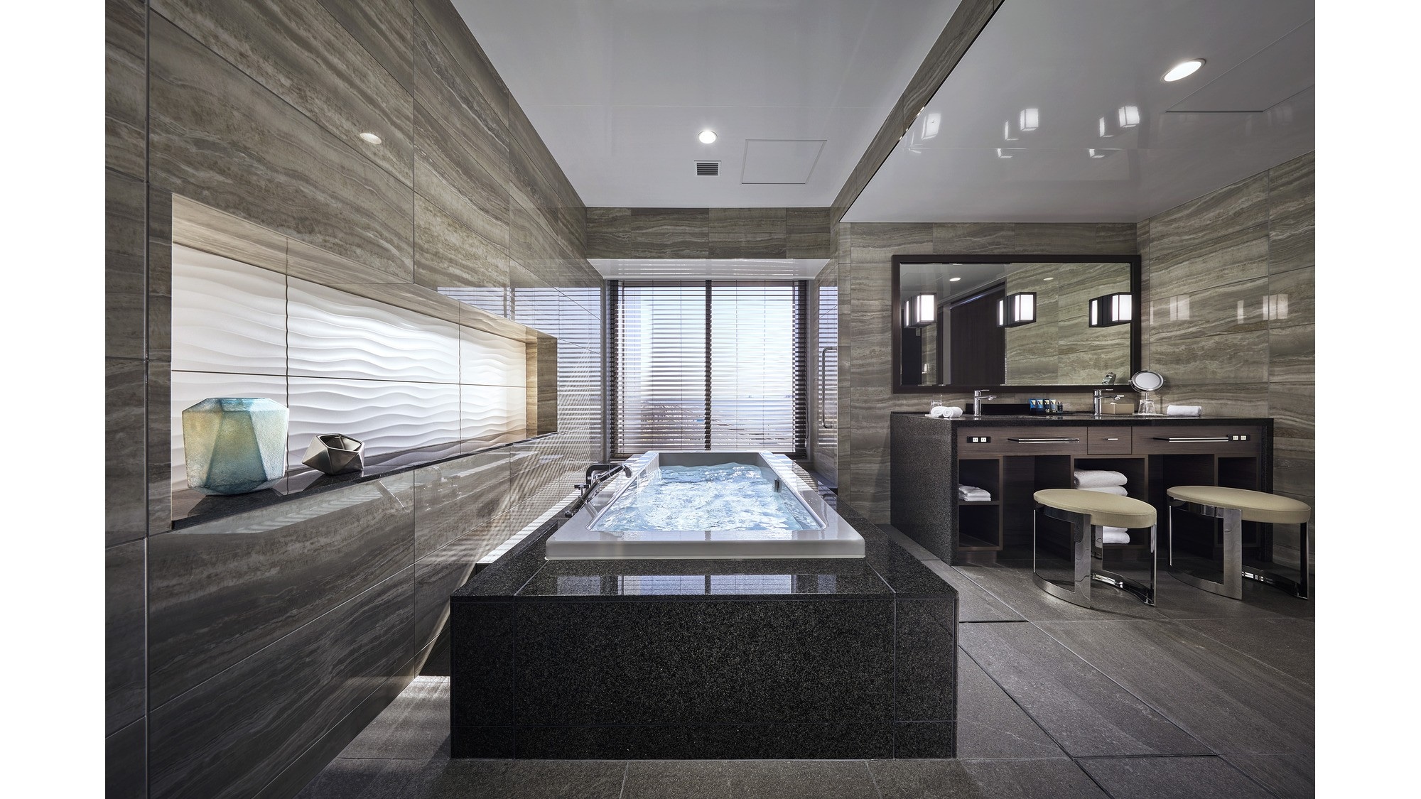 Premier Suite Bathroom