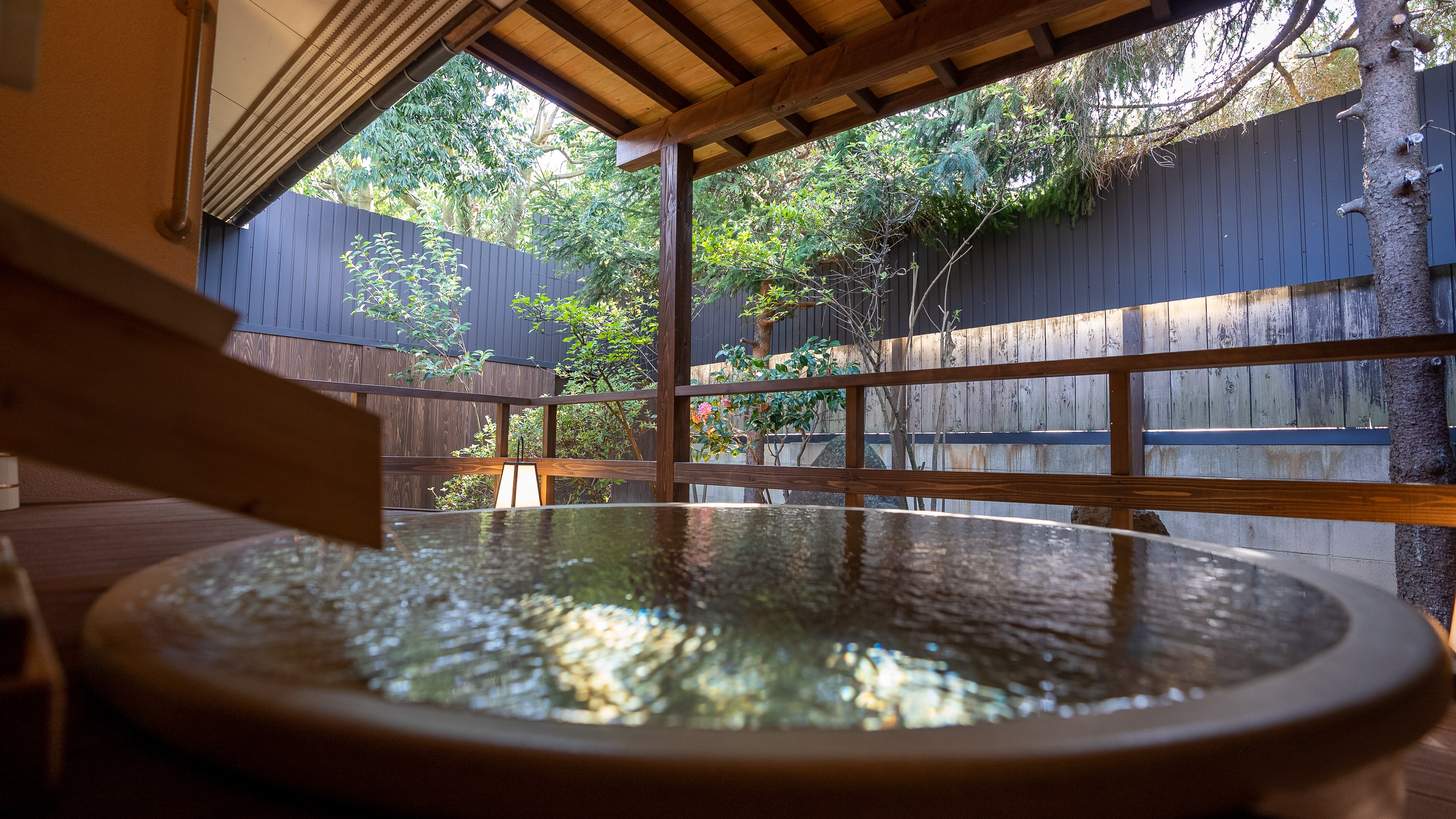 Japanese modern bedroom open-air bath with open-air bath