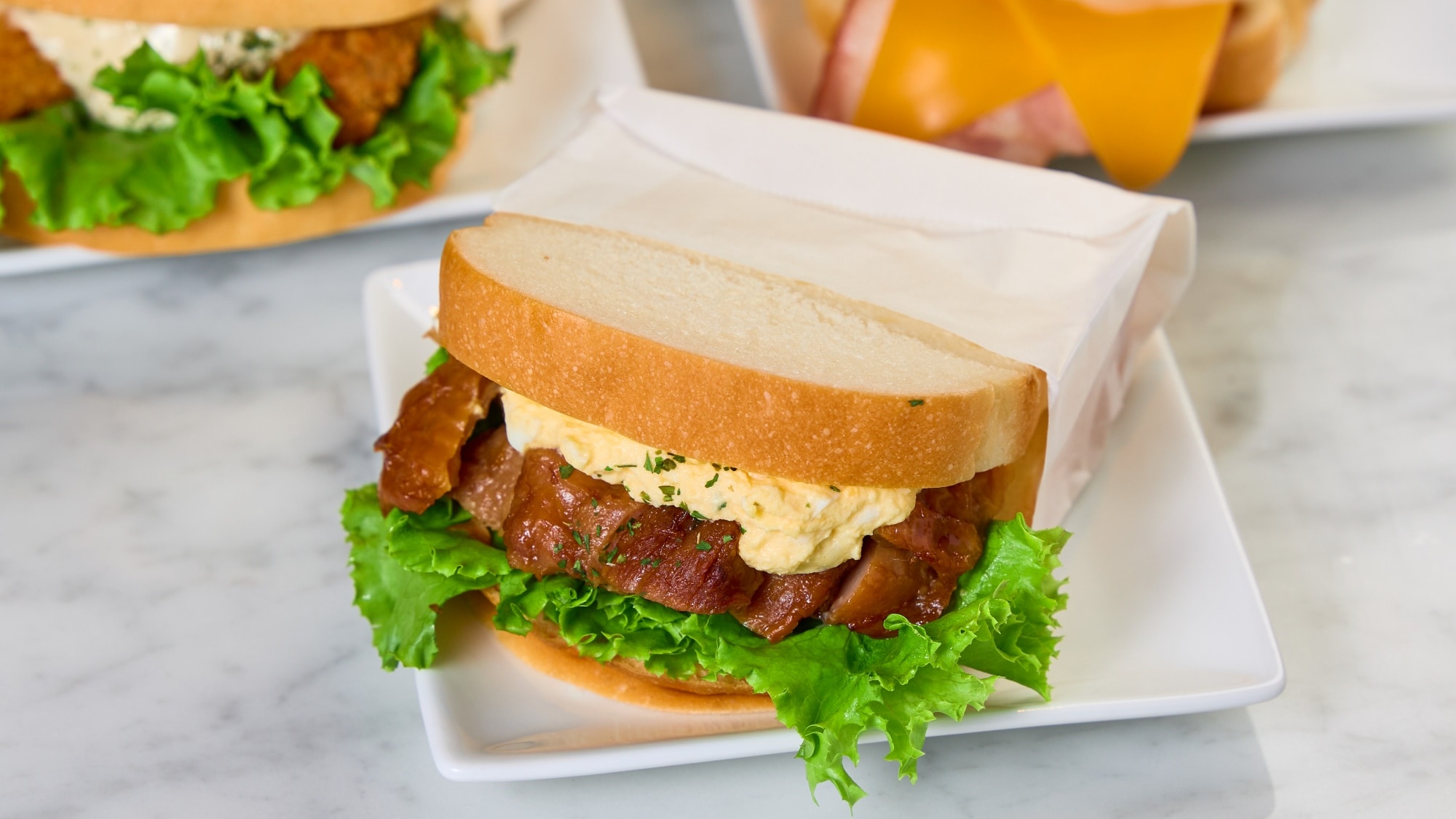 Bữa sáng (ví dụ về bánh mì sandwich)