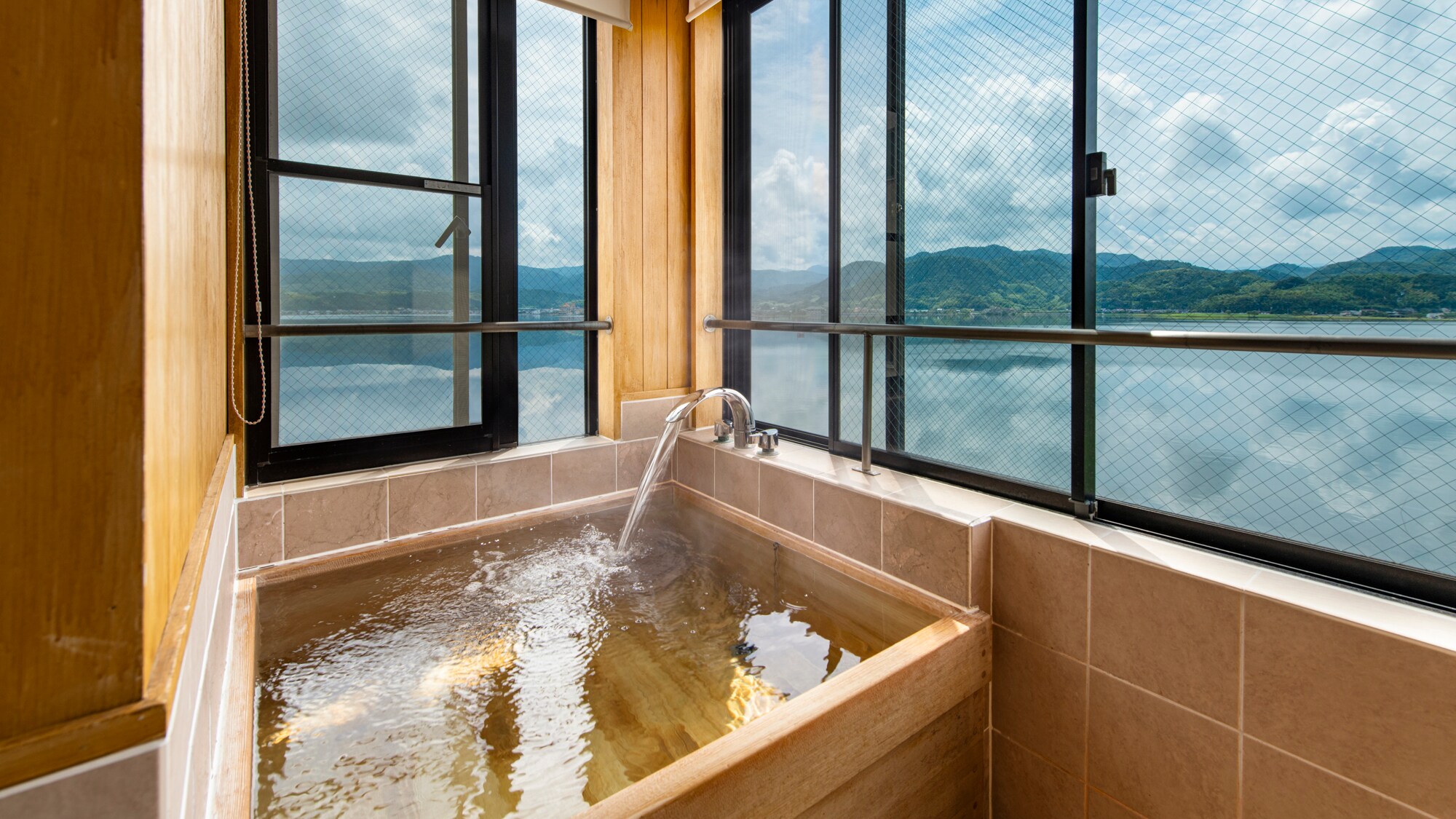 Rukatei guest room - panoramic bath