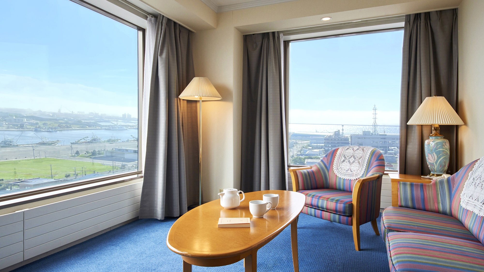 [Standard Suite (48.43㎡)] (Living room)